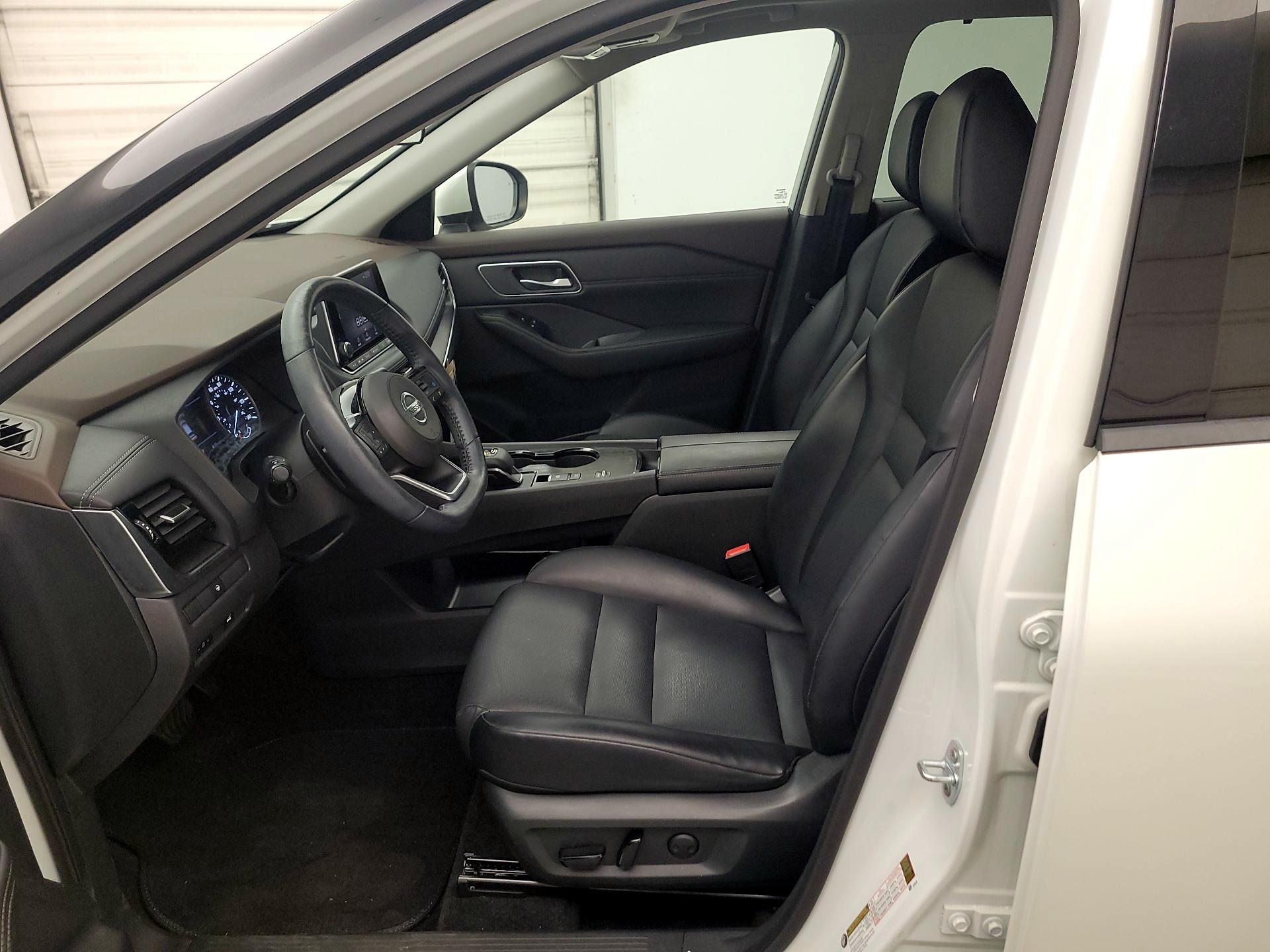 Thumbnail: 2021 Nissan Rogue - 11