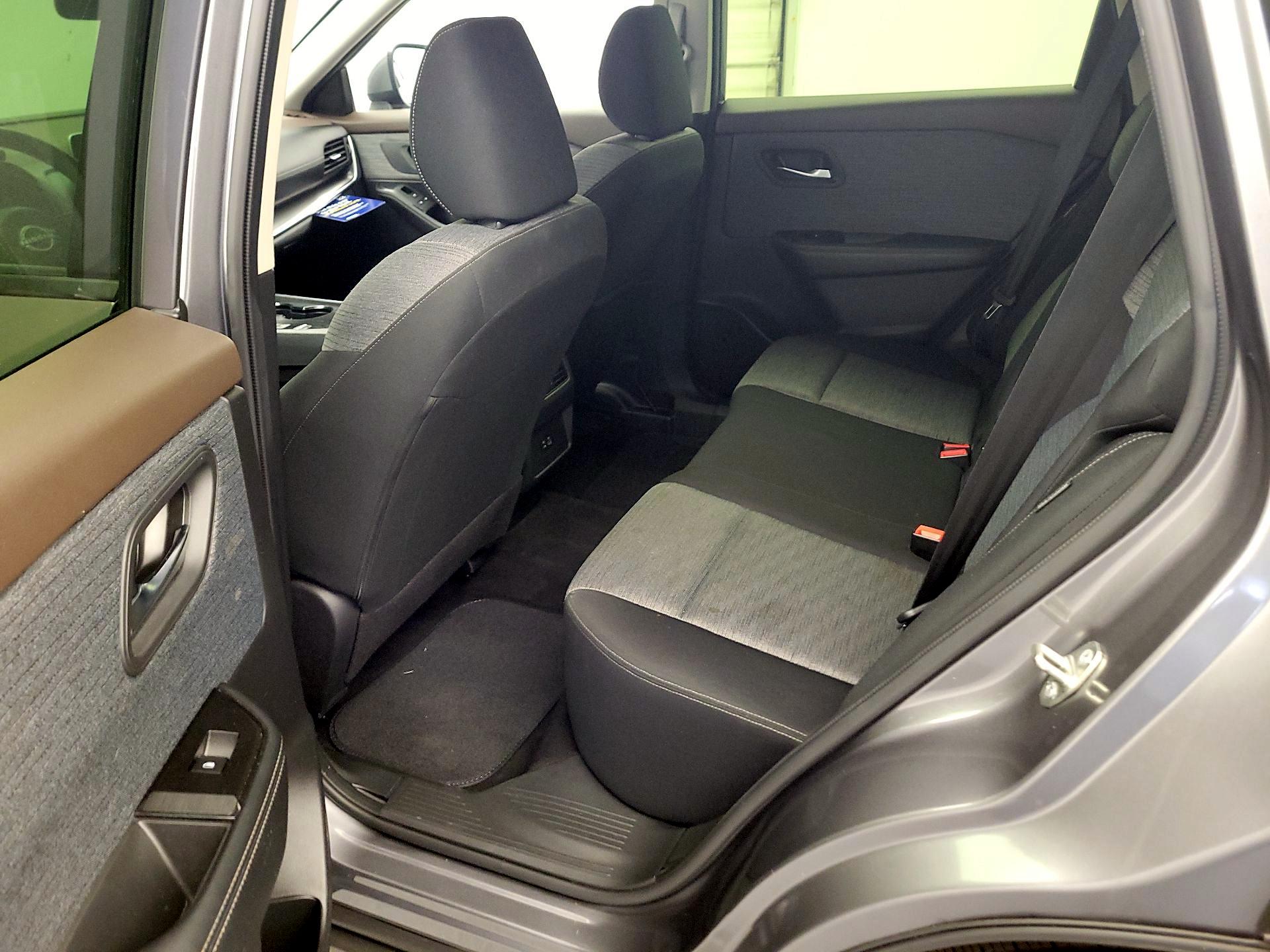 Thumbnail: 2023 Nissan Rogue - 19