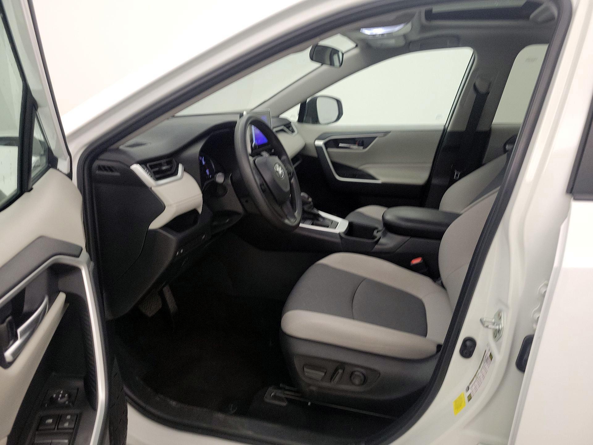 Thumbnail: 2024 Toyota RAV4 - 11