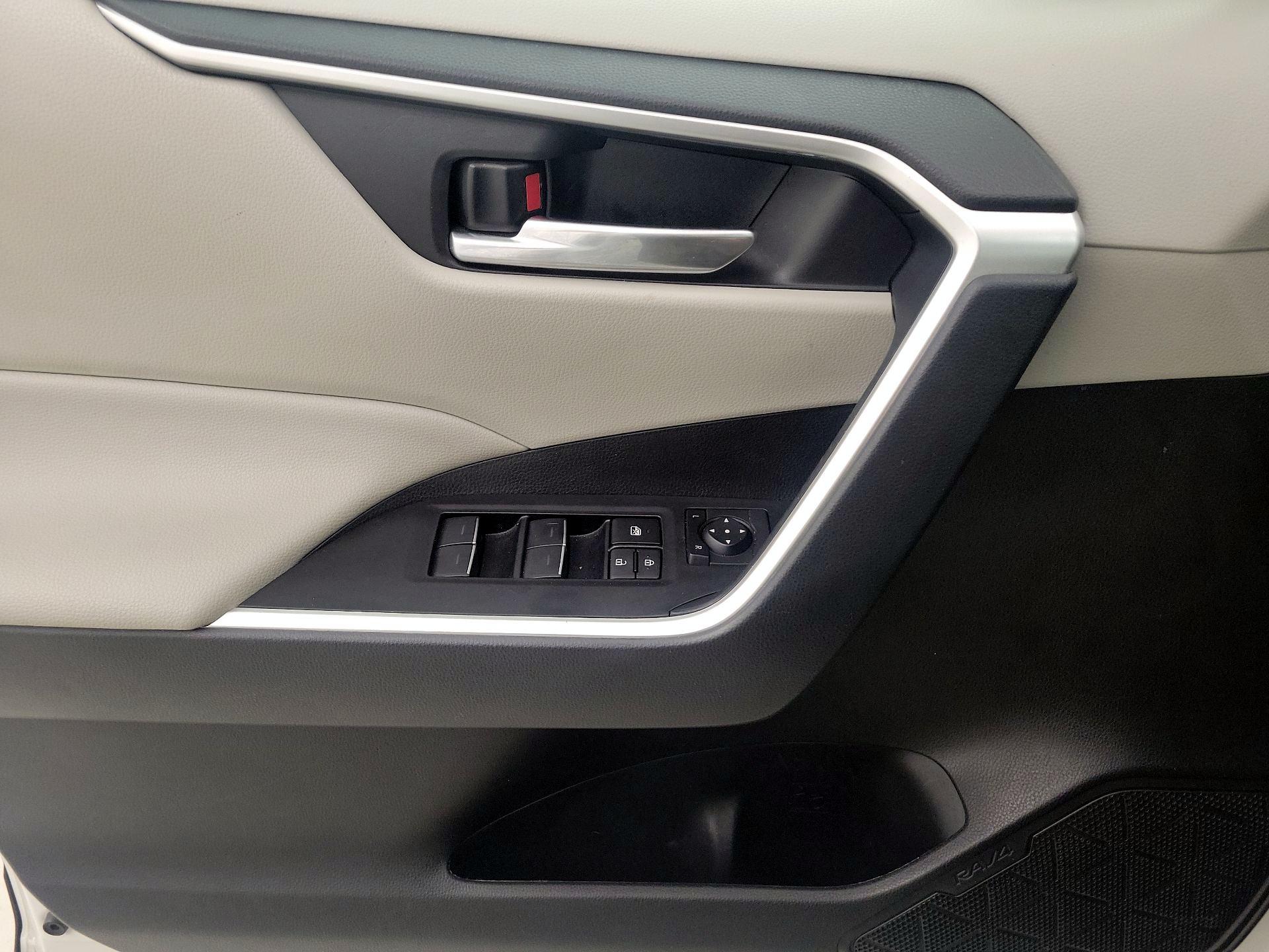 Thumbnail: 2024 Toyota RAV4 - 12