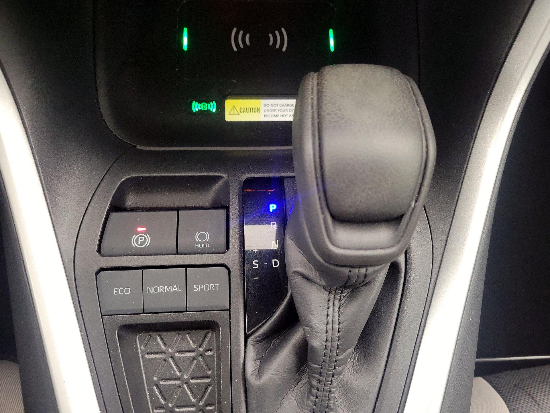 Thumbnail: 2024 Toyota RAV4 - 17