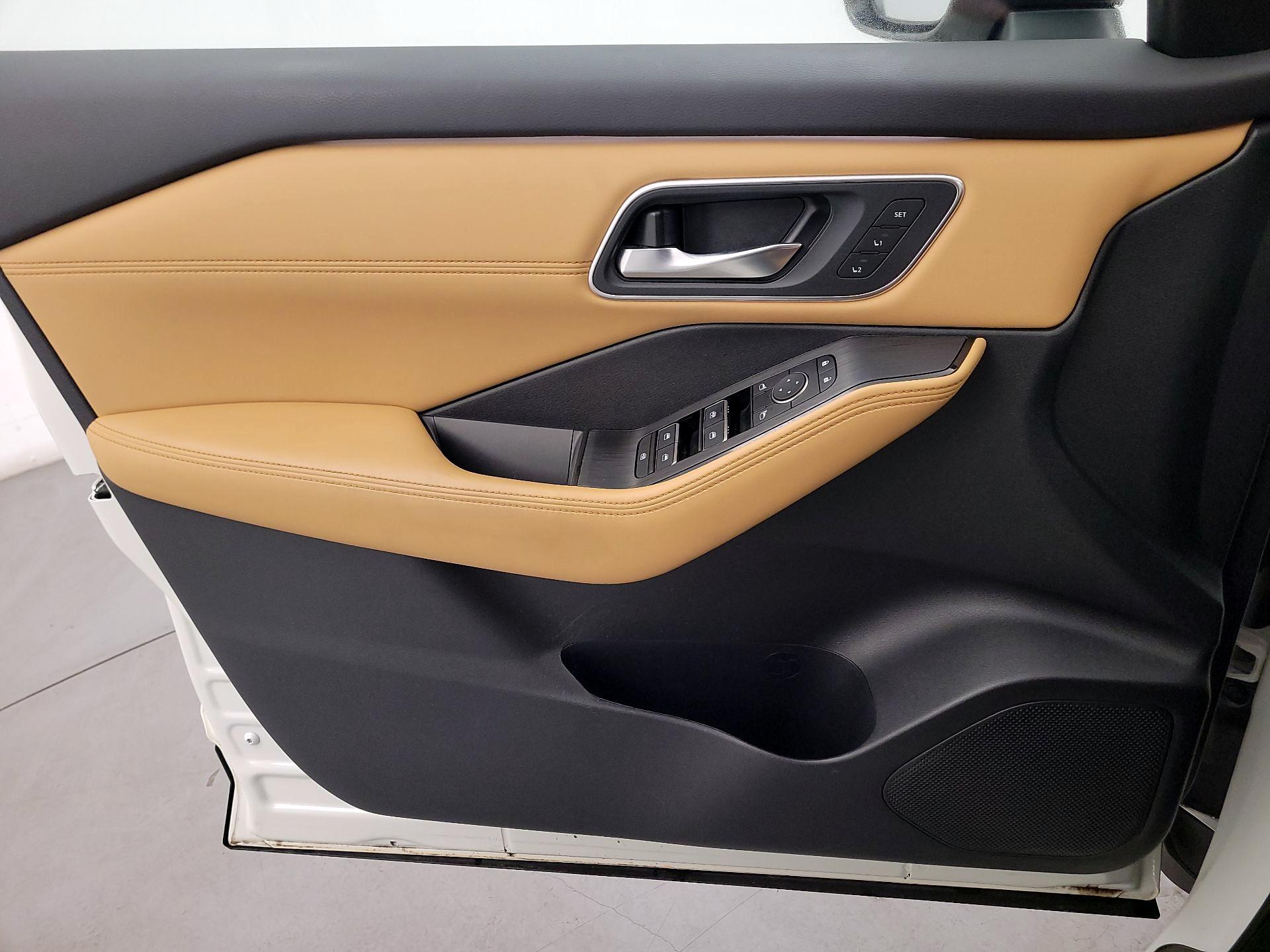 Thumbnail: 2023 Nissan Rogue - 12