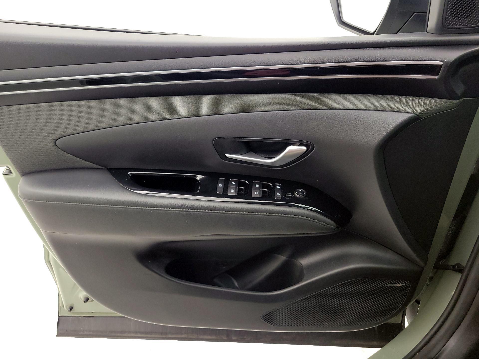 Thumbnail: 2023 Hyundai Santa Cruz - 12