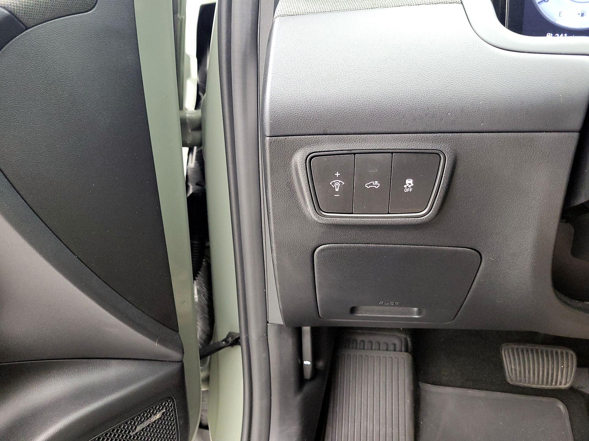 Thumbnail: 2023 Hyundai Santa Cruz - 13