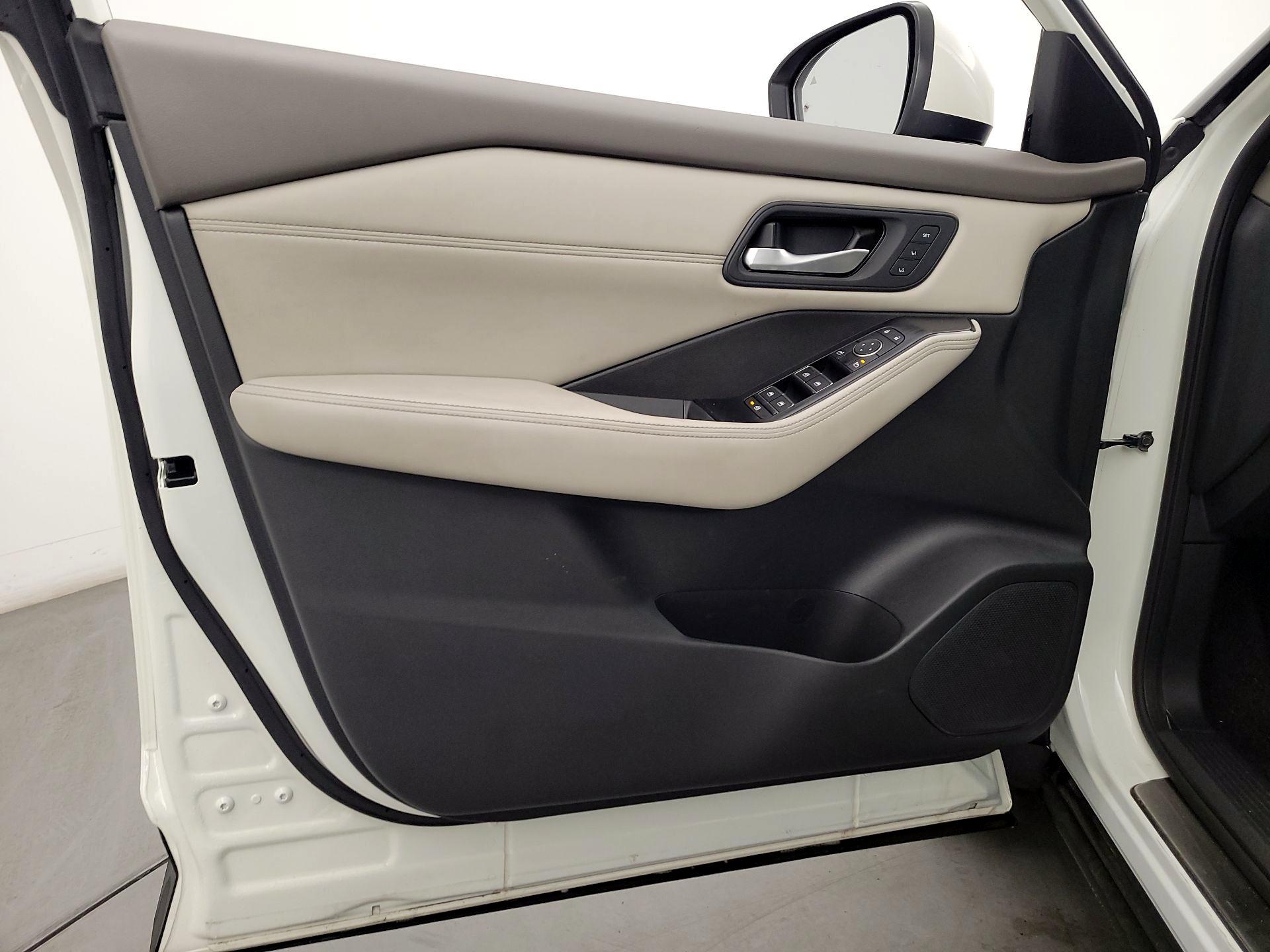 Thumbnail: 2023 Nissan Rogue - 12