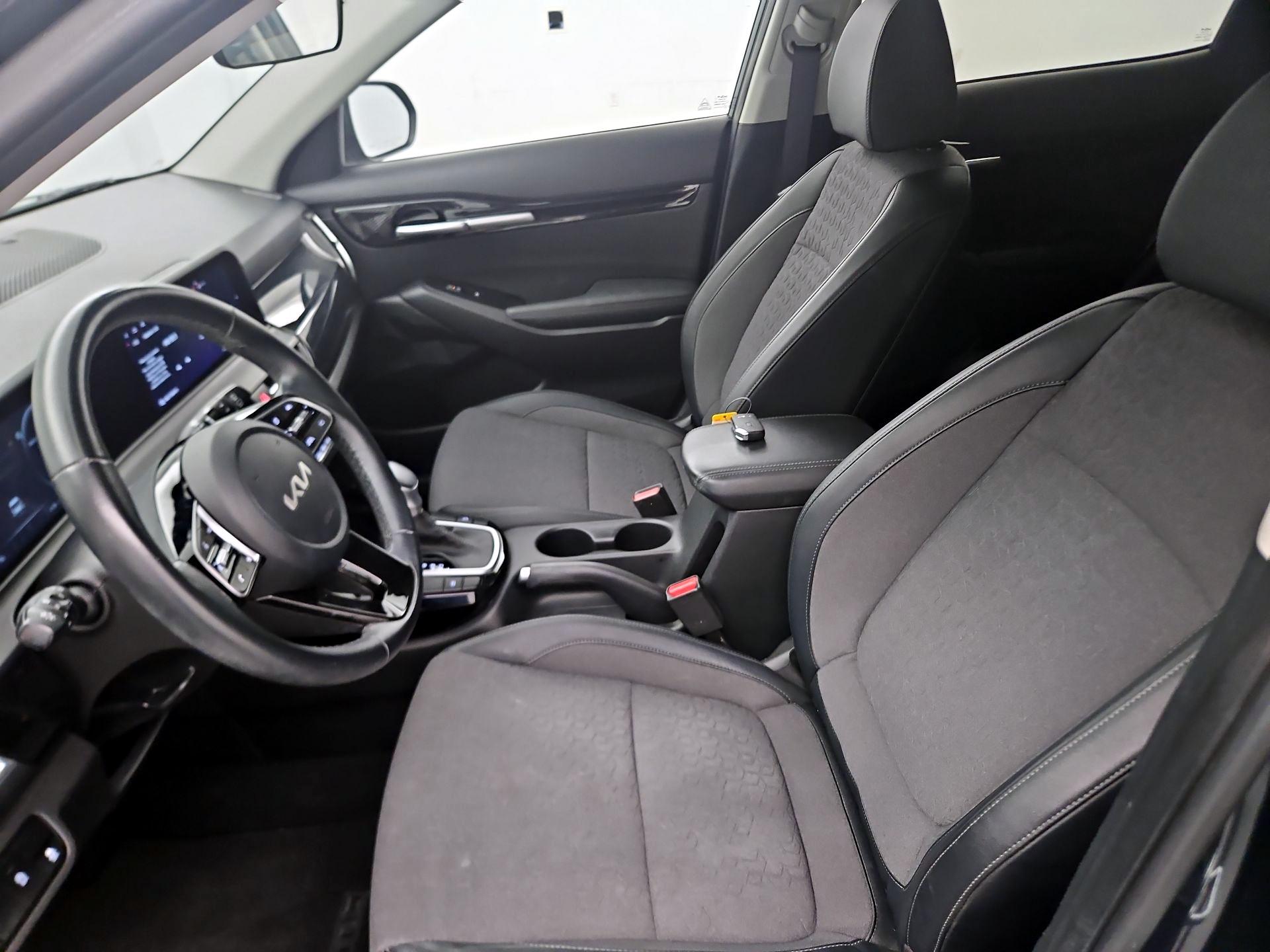 Thumbnail: 2024 Kia Seltos - 11