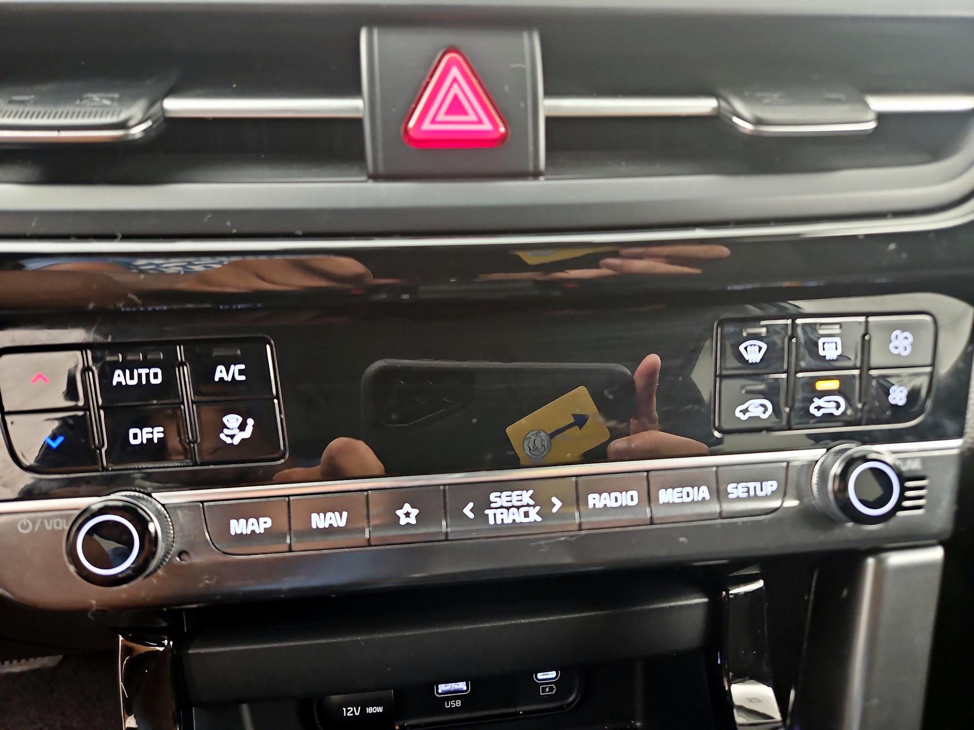 Thumbnail: 2024 Kia Seltos - 16