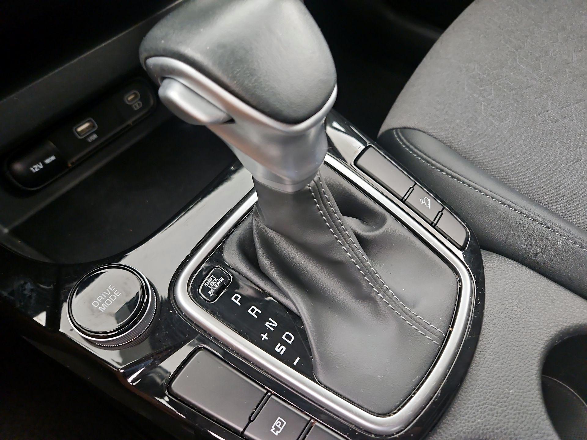 Thumbnail: 2024 Kia Seltos - 17