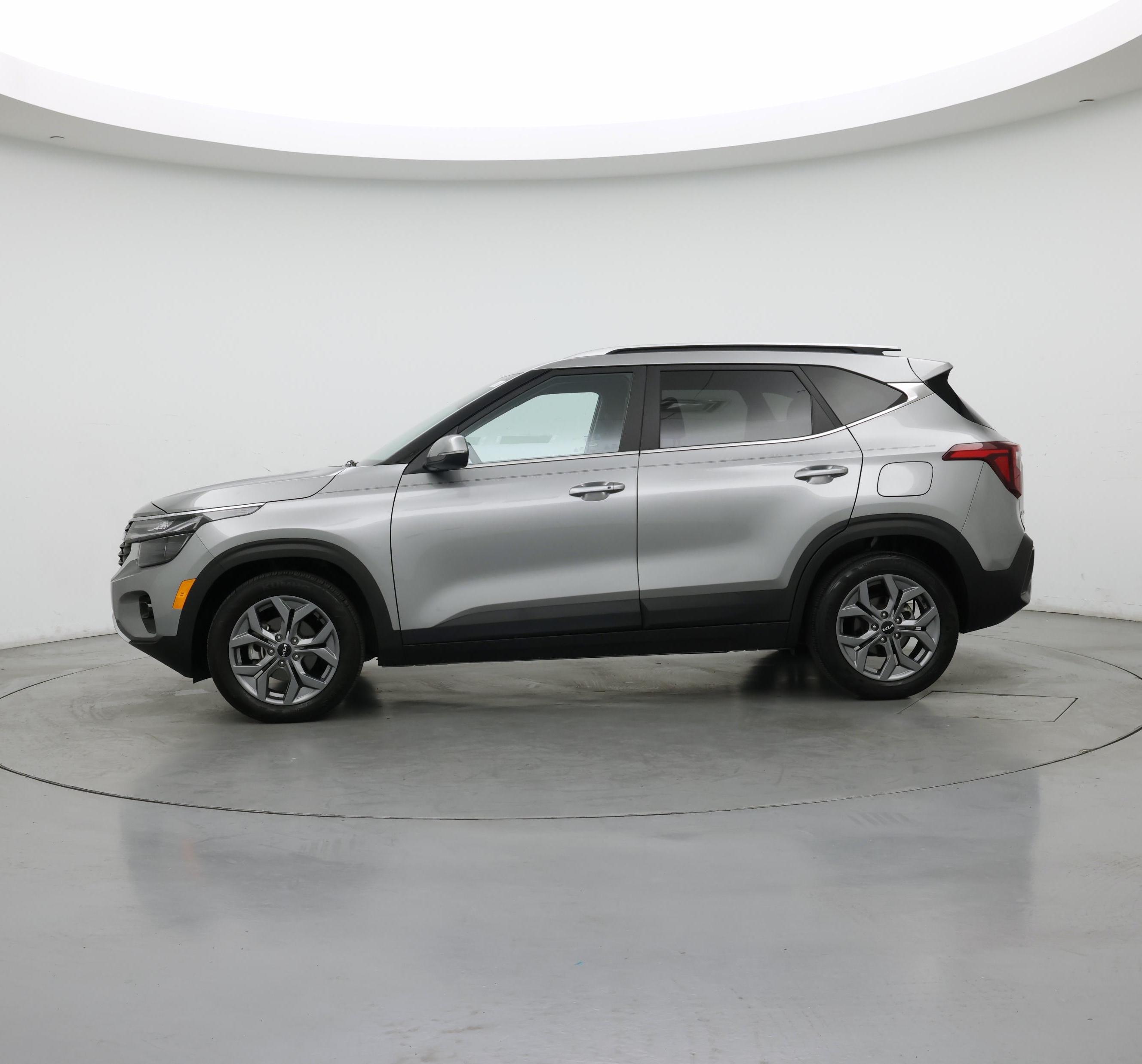 Thumbnail: 2024 Kia Seltos - 3