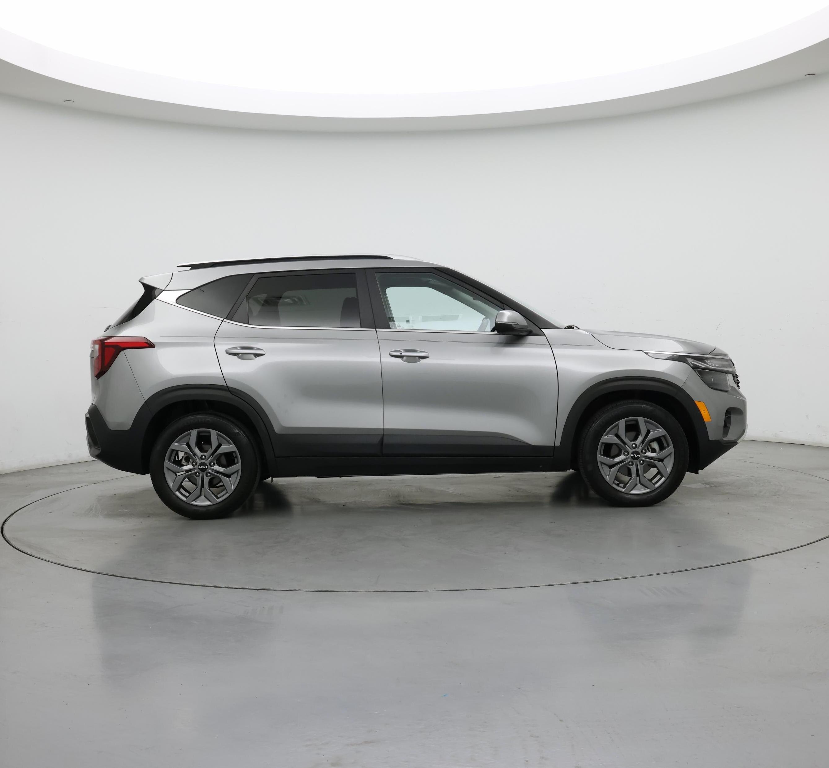 Thumbnail: 2024 Kia Seltos - 7