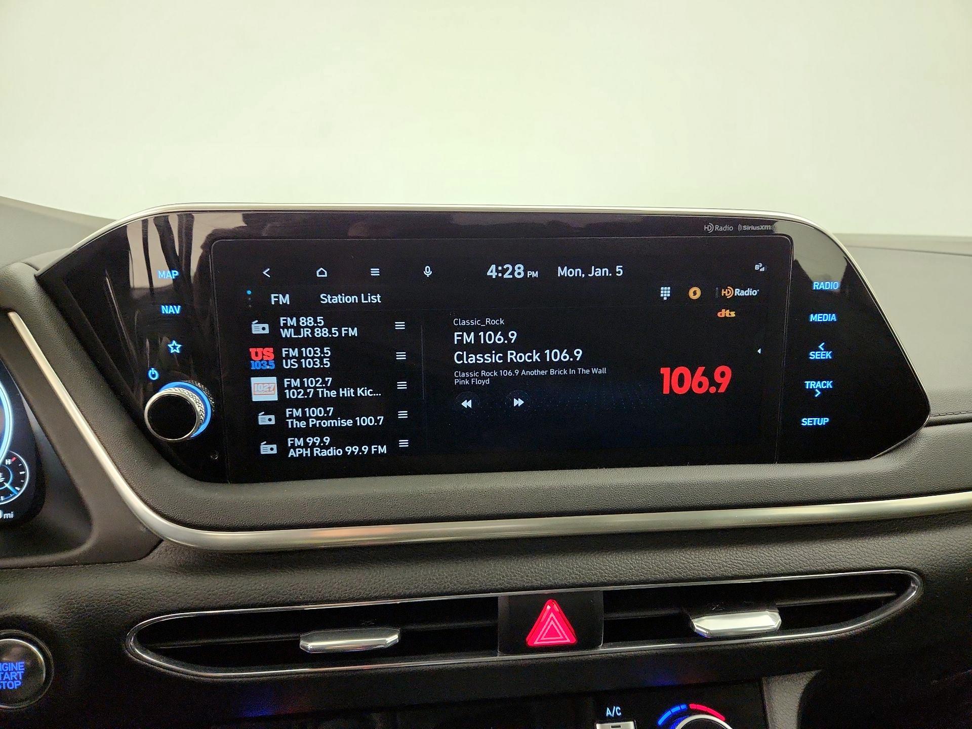 Thumbnail: 2023 Hyundai Sonata - 16