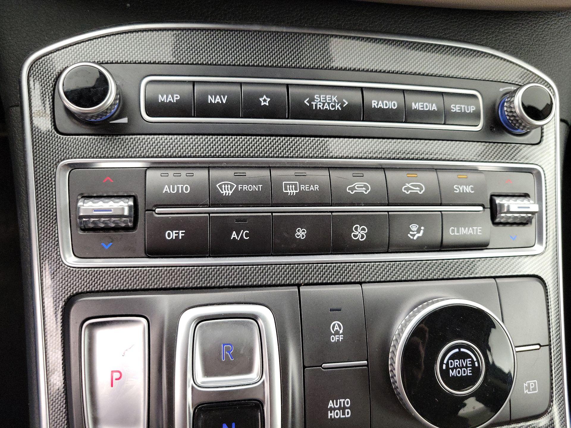 Thumbnail: 2023 Hyundai Santa Fe - 17