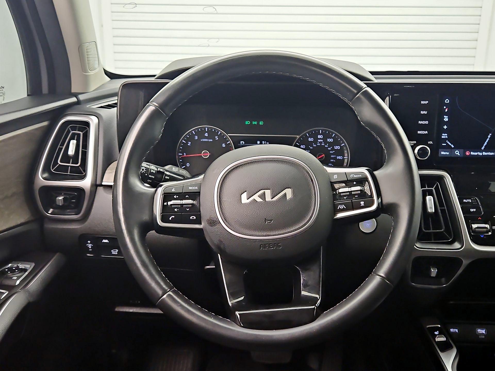 Thumbnail: 2022 Kia Sorento - 10