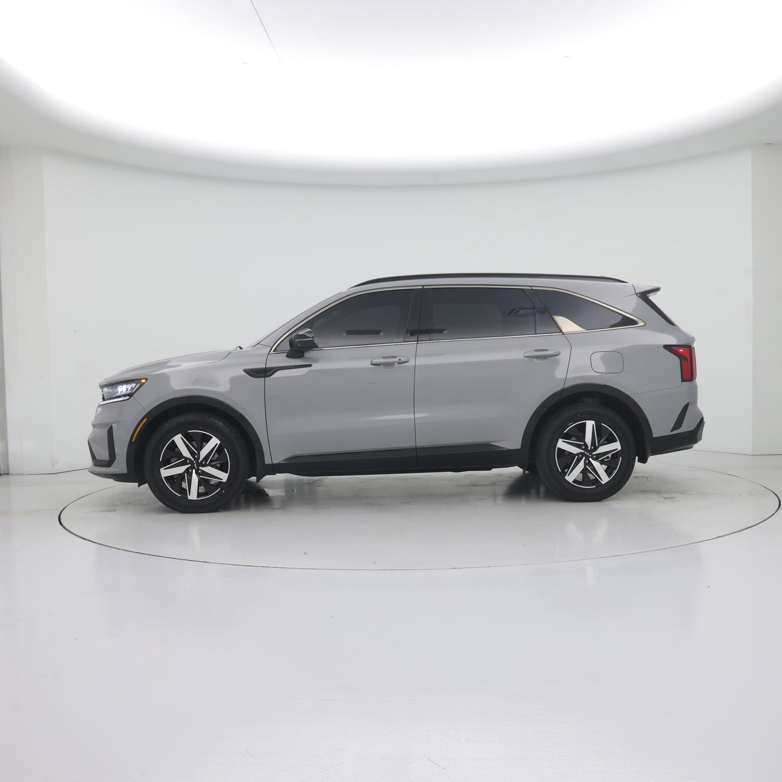 Thumbnail: 2022 Kia Sorento - 3