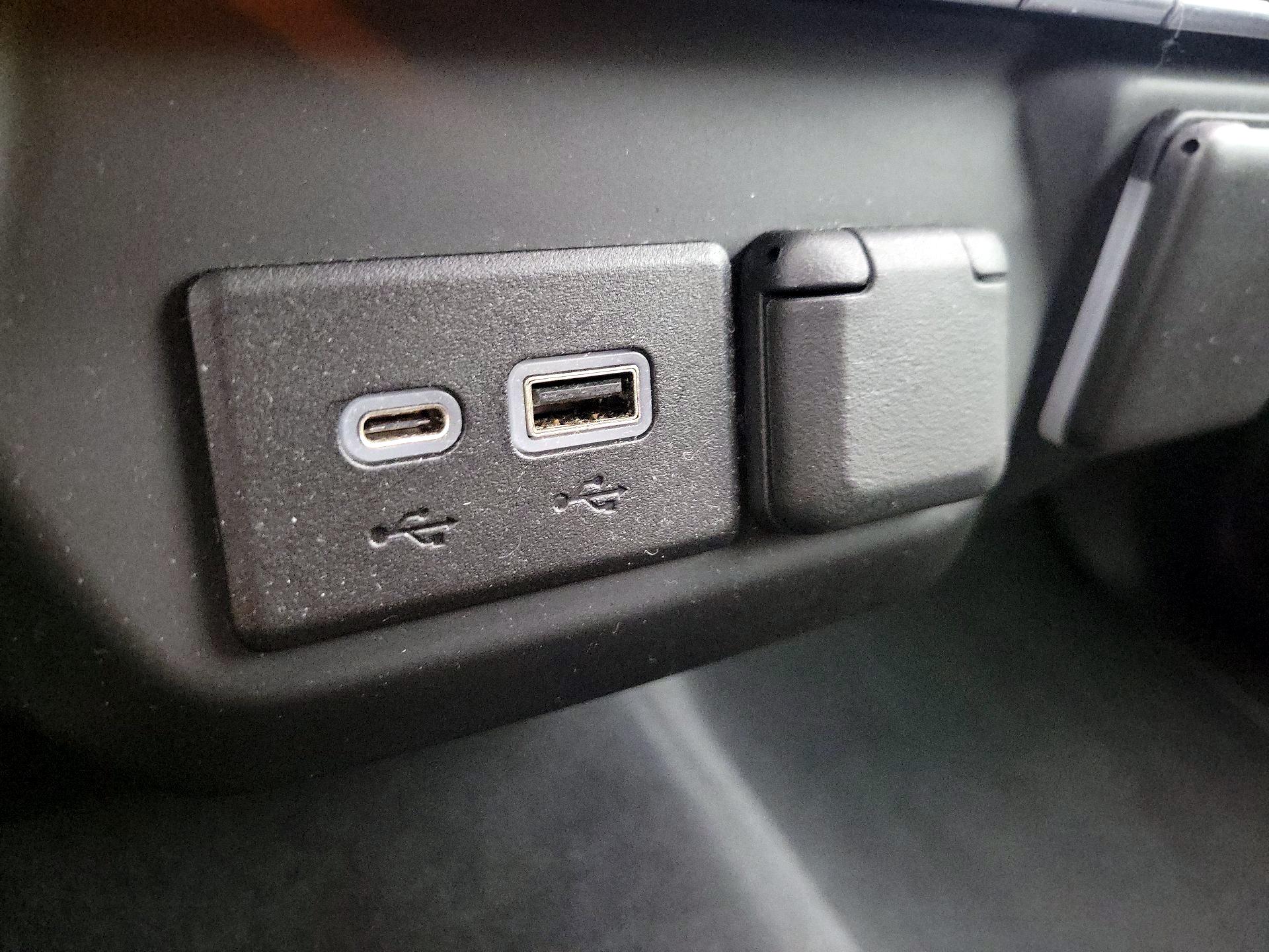 Thumbnail: 2022 Chevrolet Silverado 1500 - 18