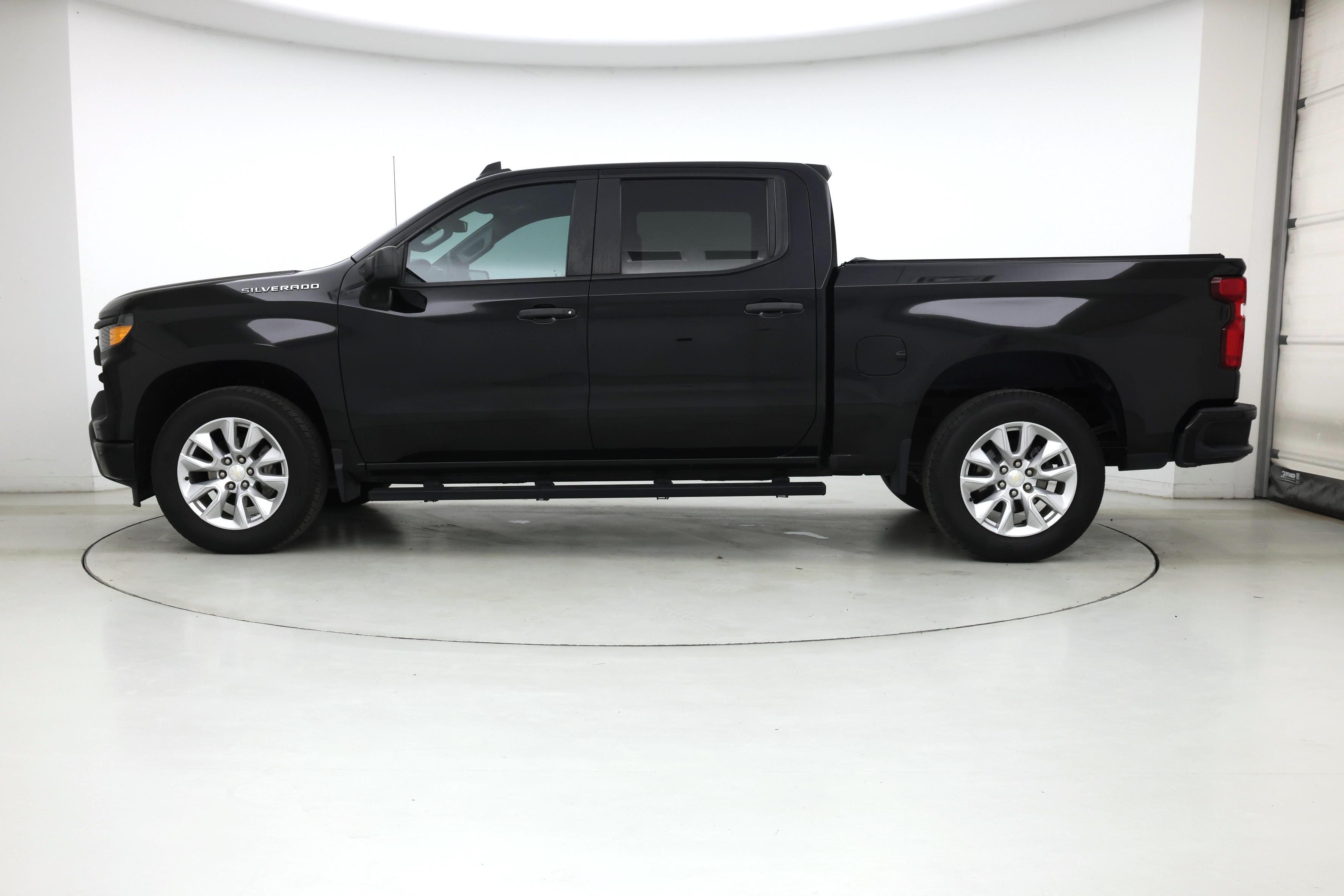 Thumbnail: 2022 Chevrolet Silverado 1500 - 3