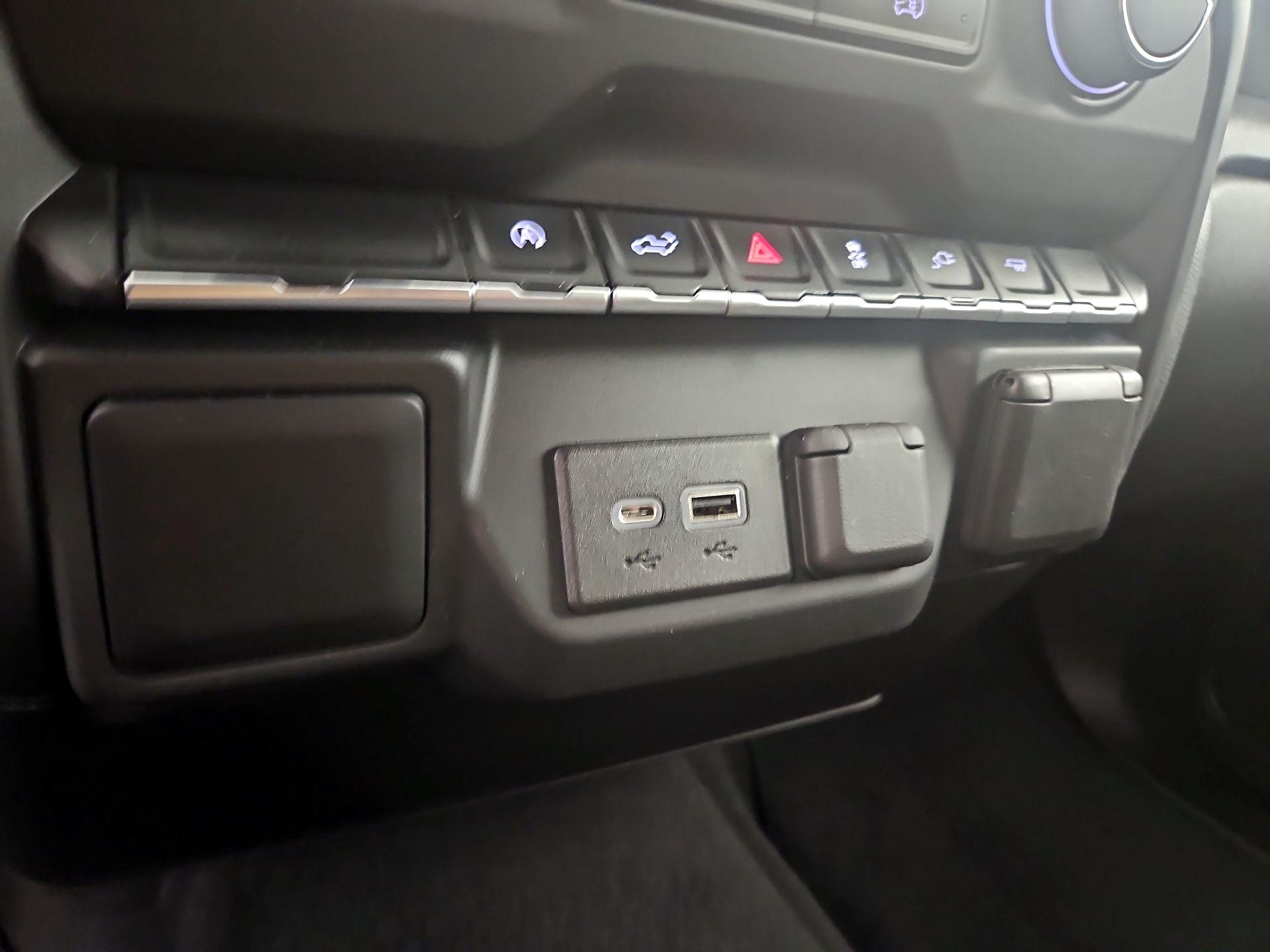 Thumbnail: 2021 Chevrolet Silverado 1500 - 17