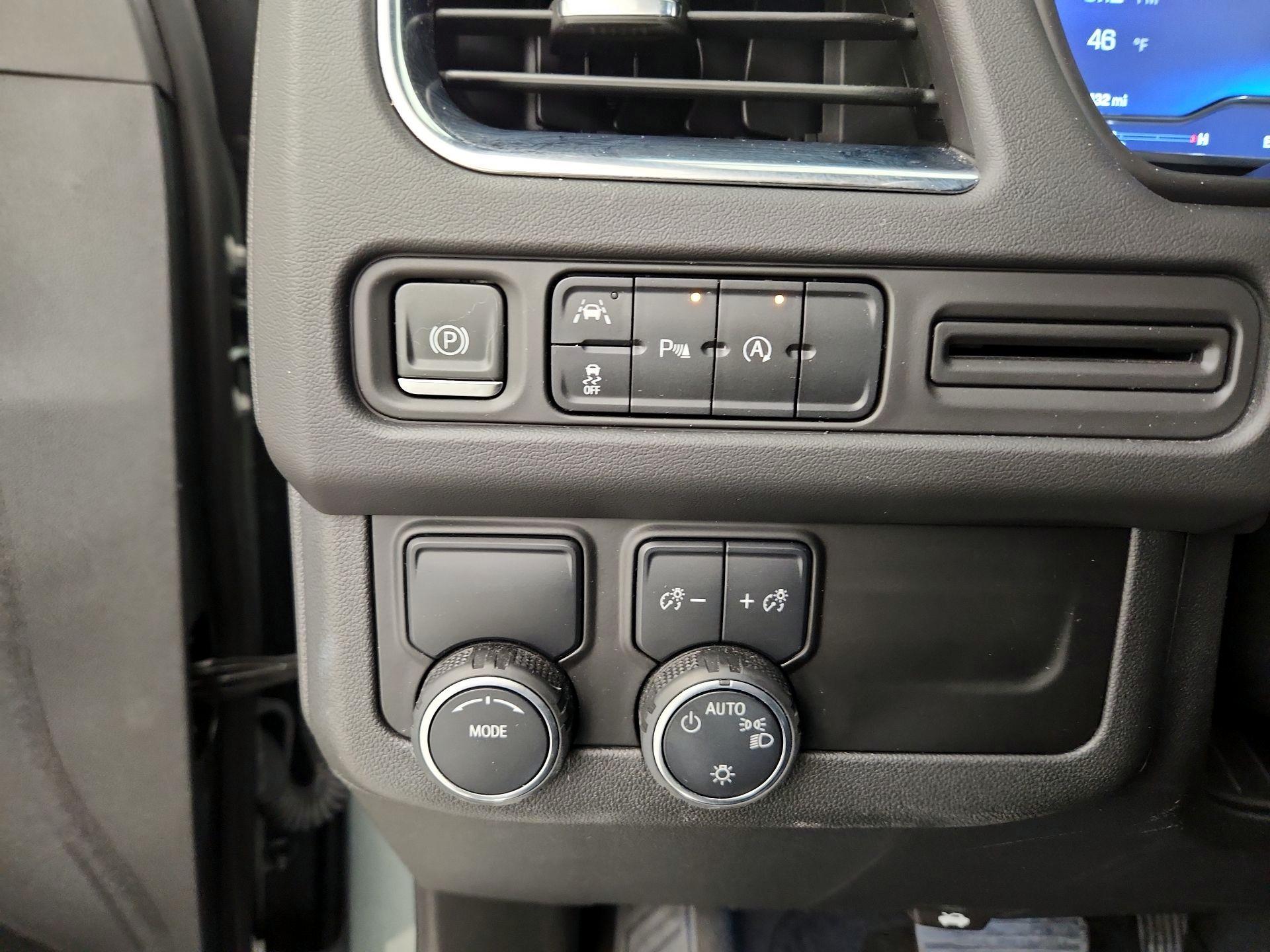 Thumbnail: 2023 Chevrolet Suburban - 13