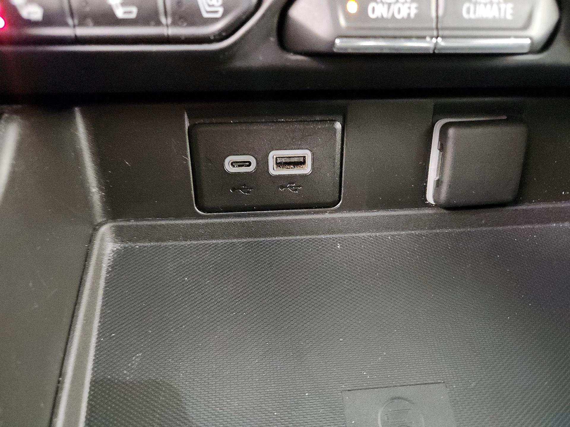 Thumbnail: 2023 Chevrolet Suburban - 18