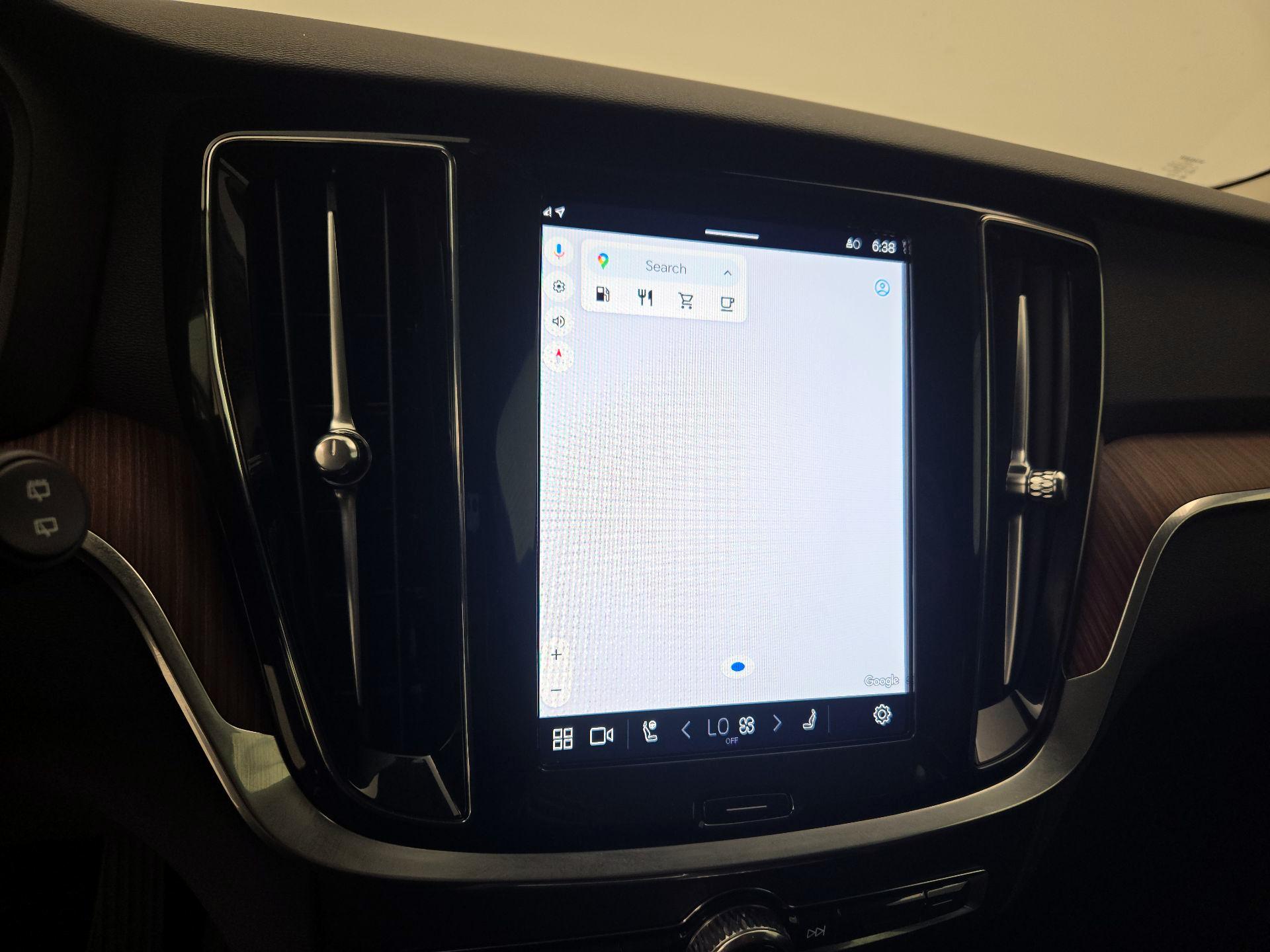 Thumbnail: 2025 Volvo S60 - 14