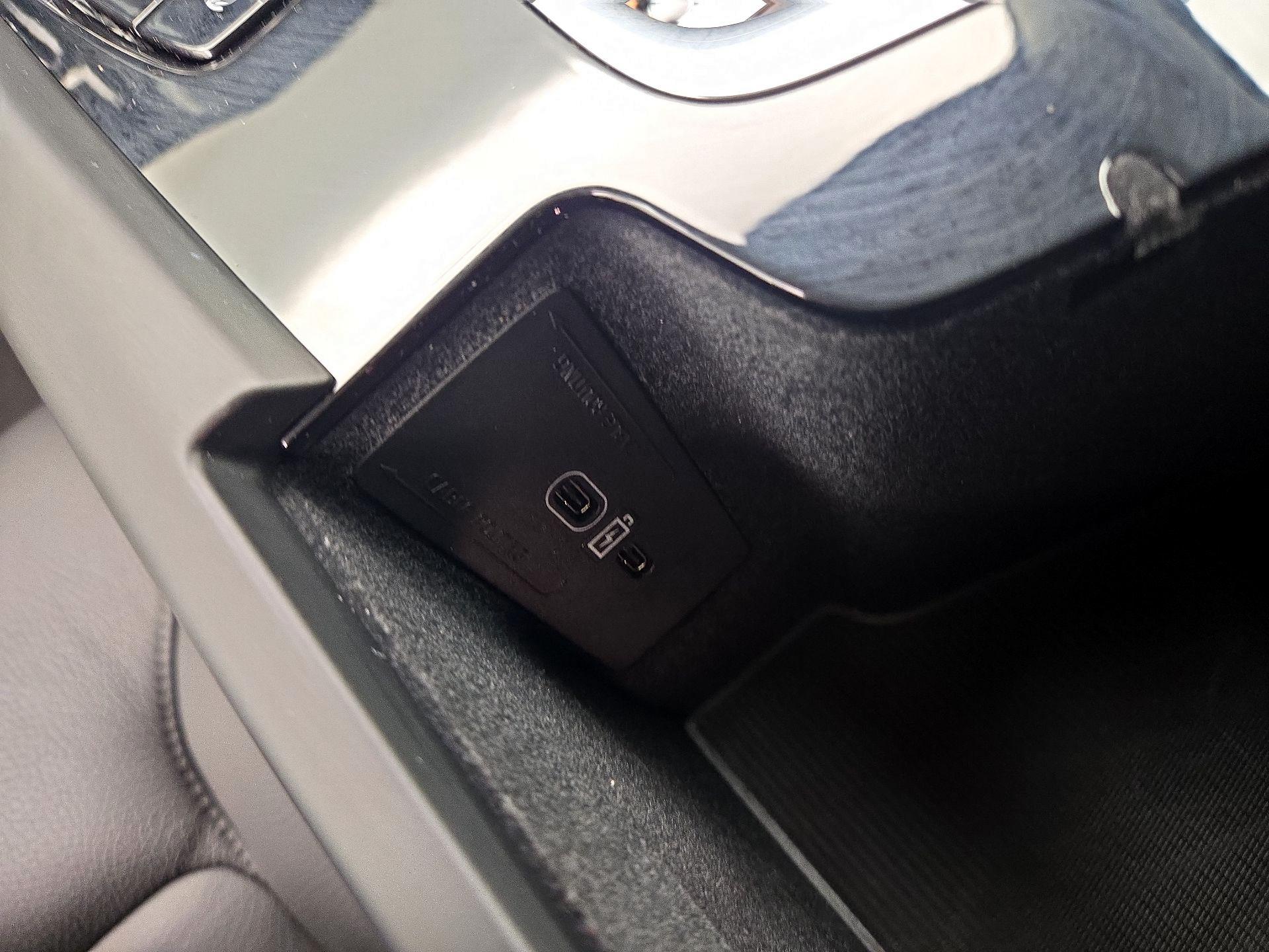 Thumbnail: 2025 Volvo S60 - 19