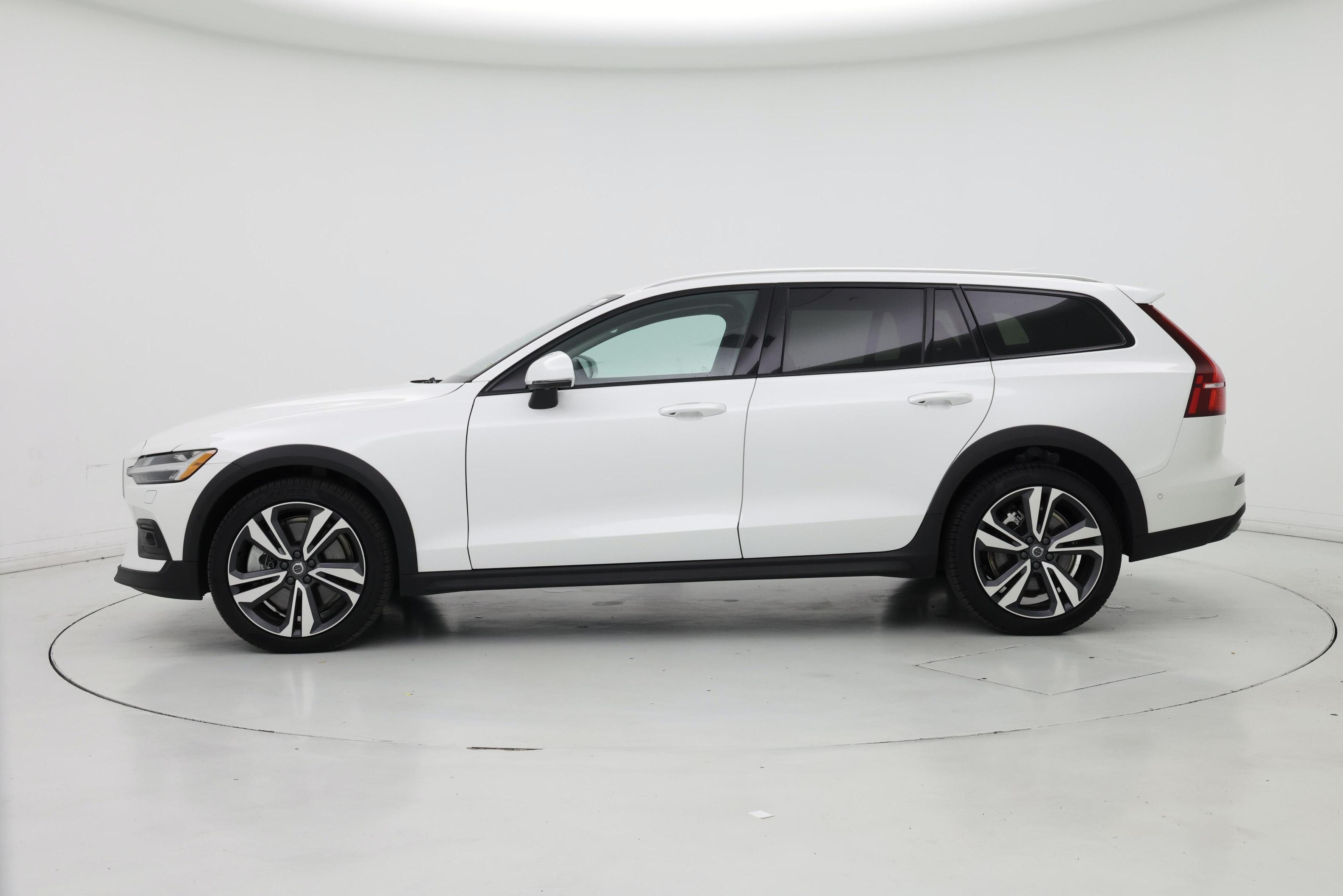 Thumbnail: 2025 Volvo S60 - 3