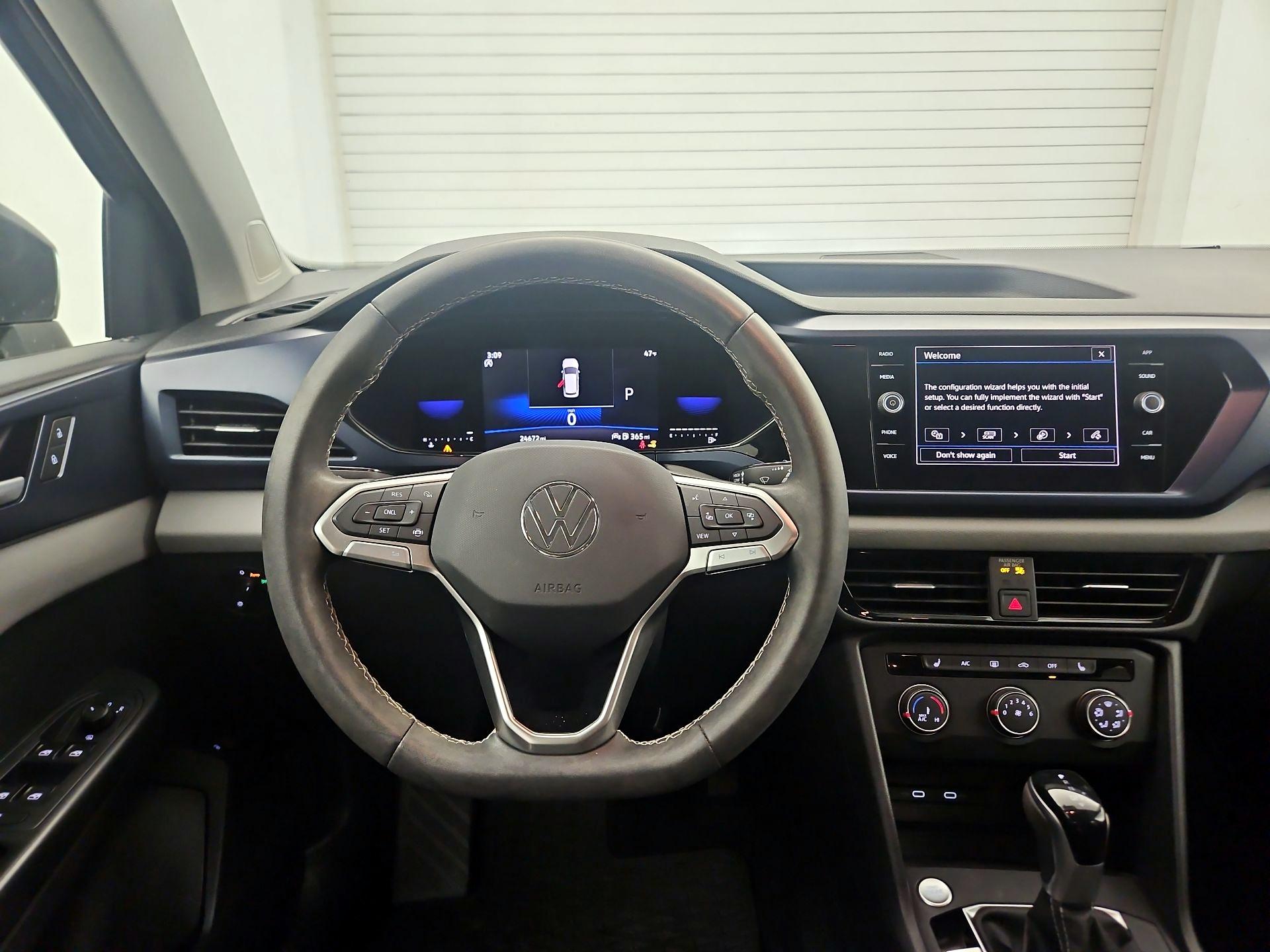 Thumbnail: 2022 Volkswagen Taos - 10