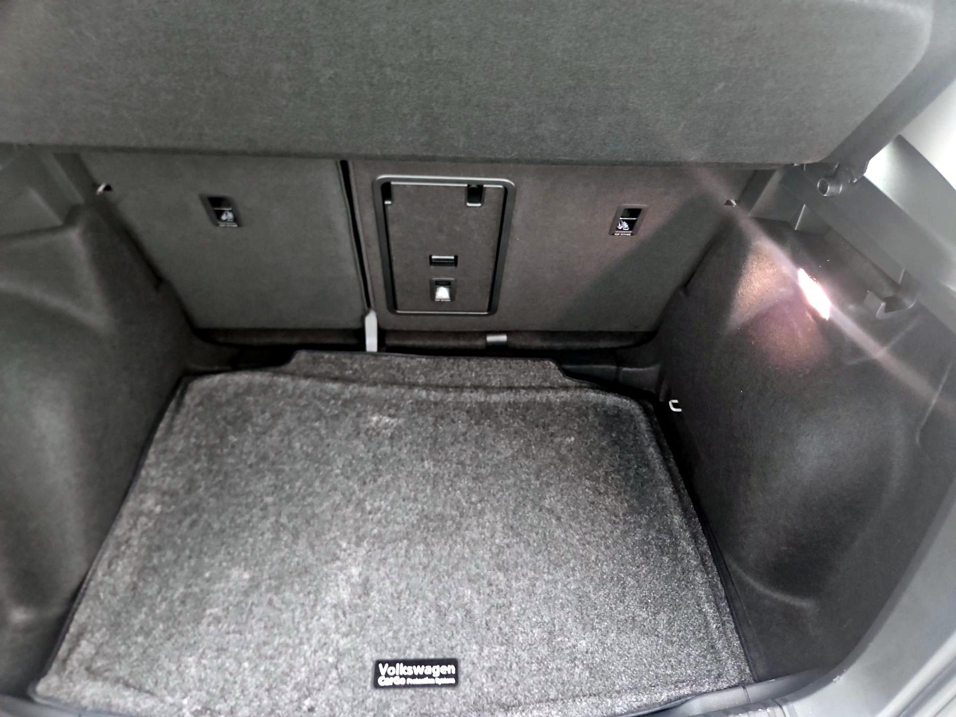 Thumbnail: 2022 Volkswagen Taos - 19