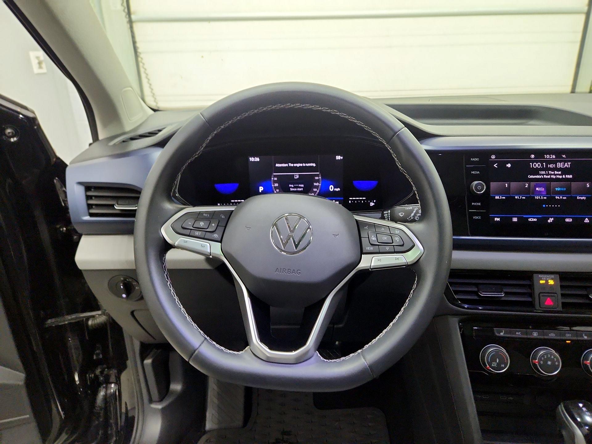 Thumbnail: 2023 Volkswagen Taos - 10