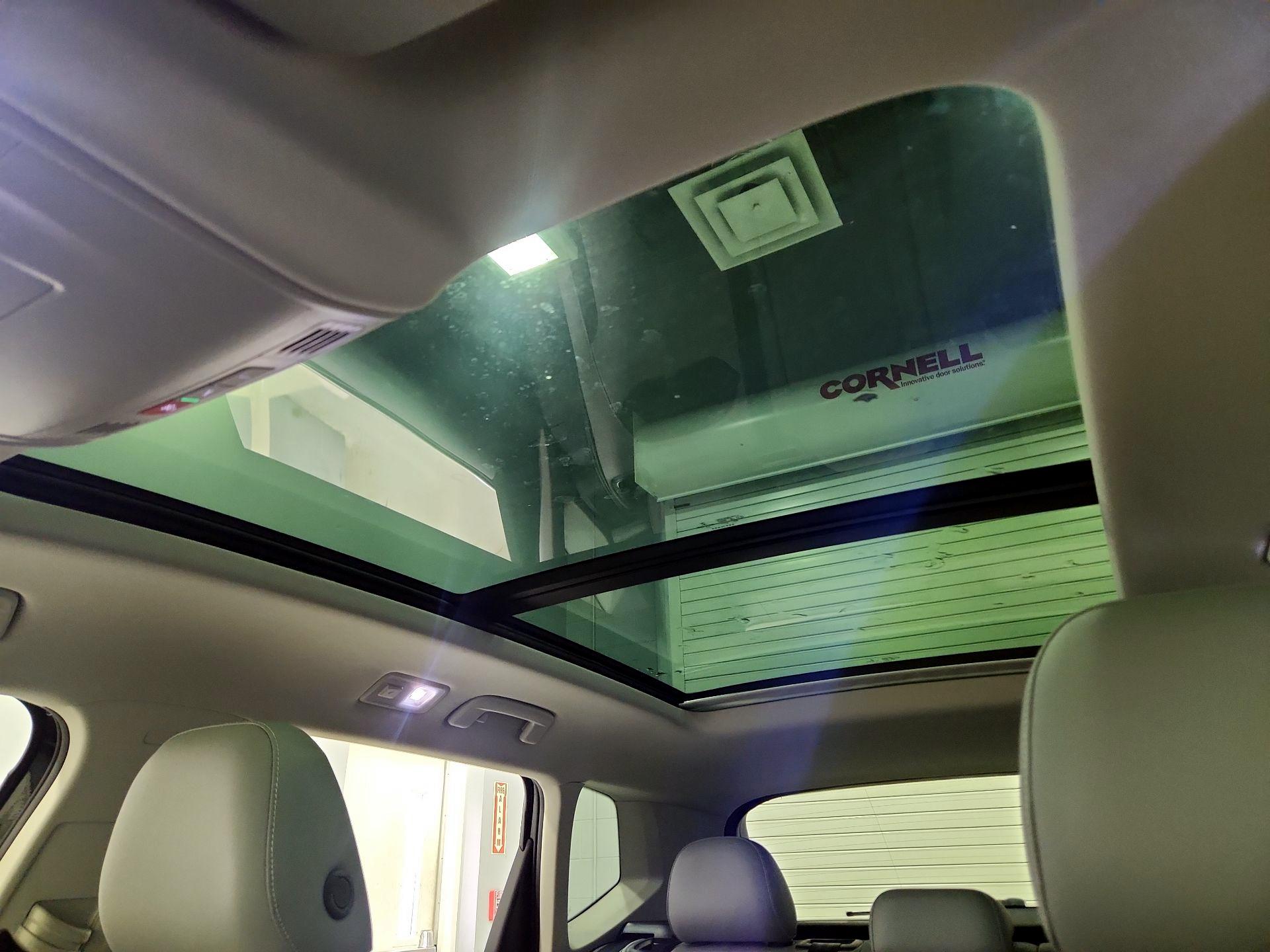 Thumbnail: 2023 Volkswagen Taos - 19