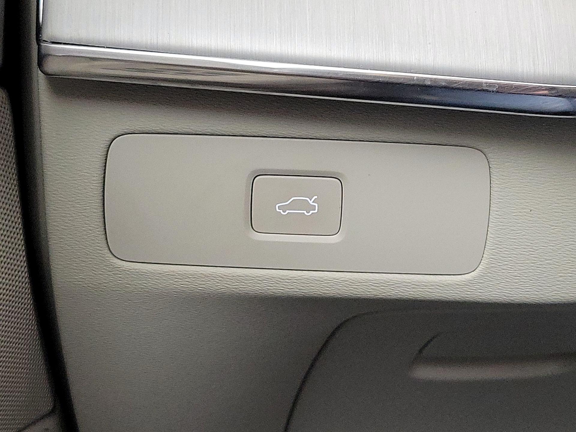 Thumbnail: 2024 Volvo XC90 - 13