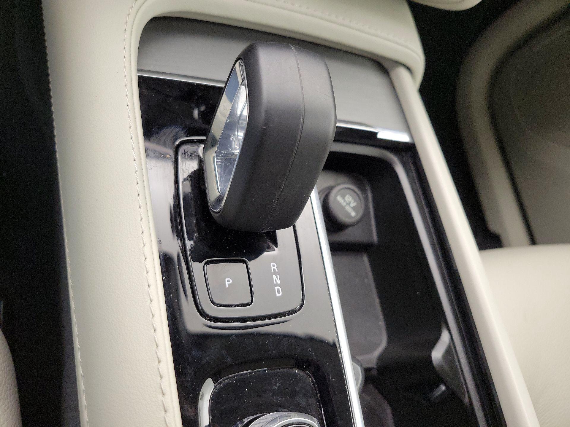 Thumbnail: 2024 Volvo XC90 - 18