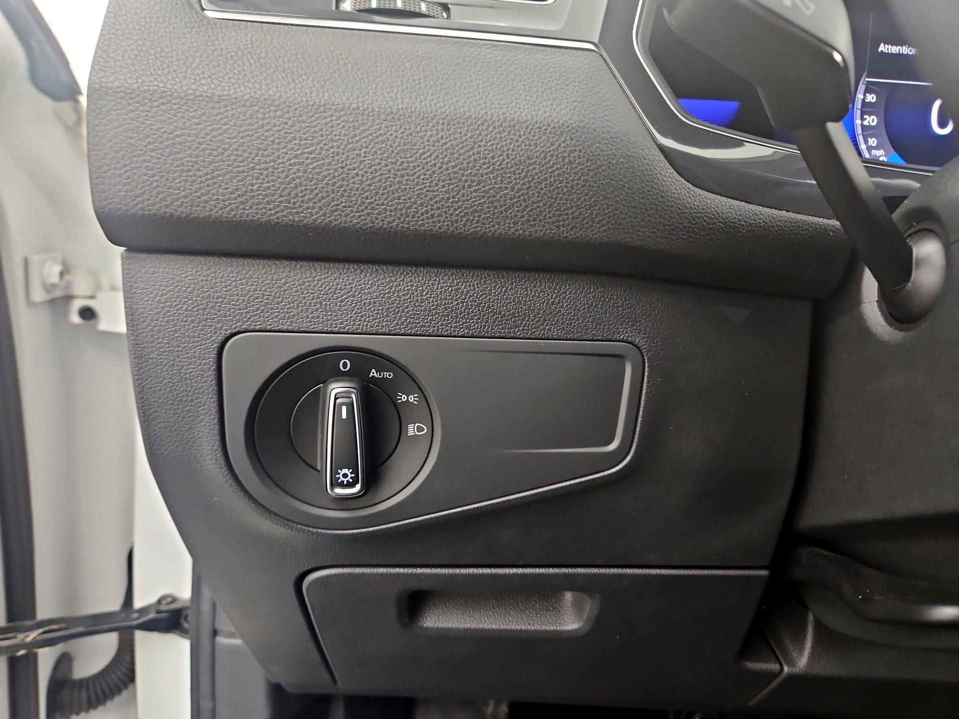 Thumbnail: 2022 Volkswagen Tiguan - 13