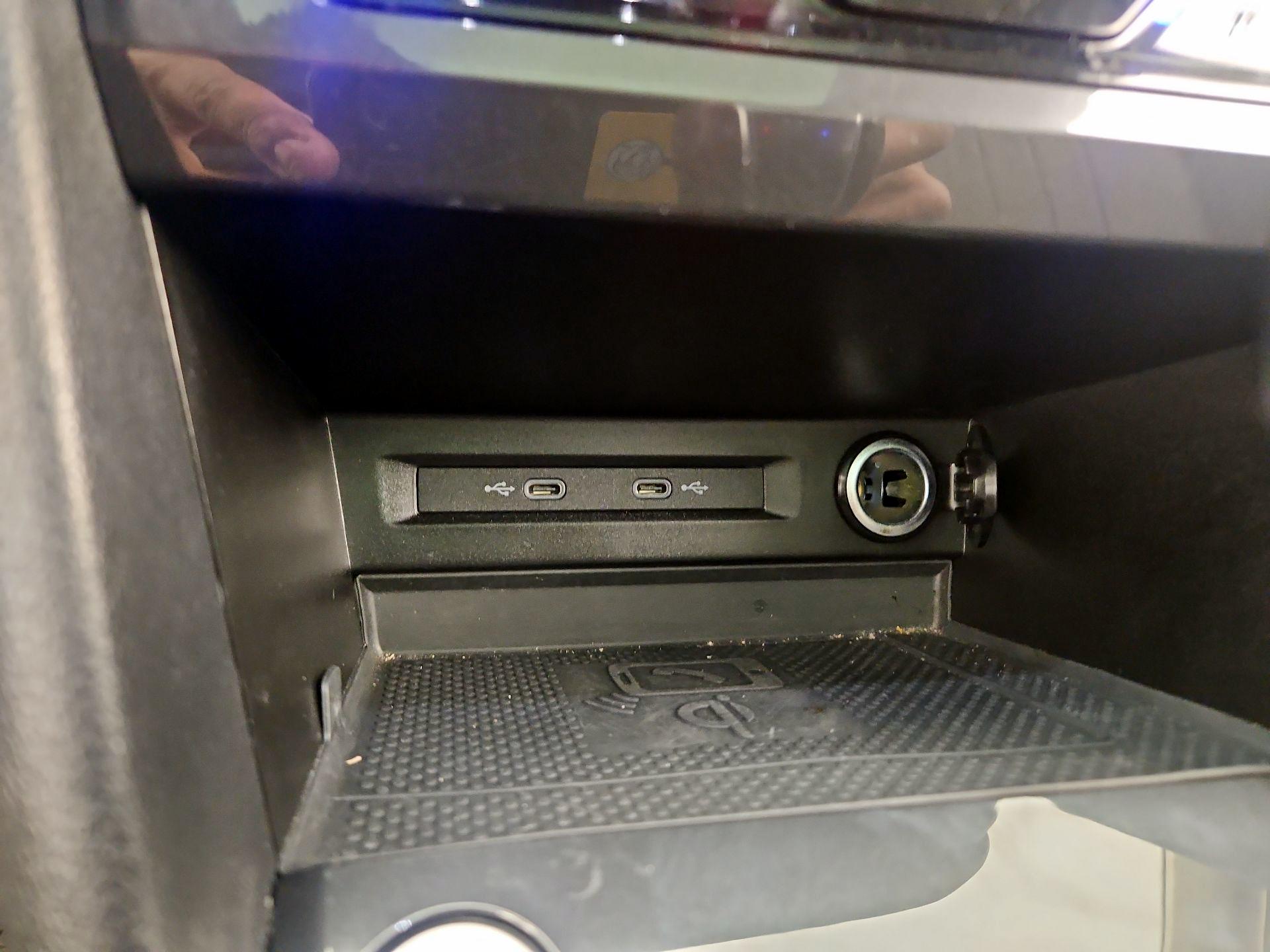 Thumbnail: 2022 Volkswagen Tiguan - 18