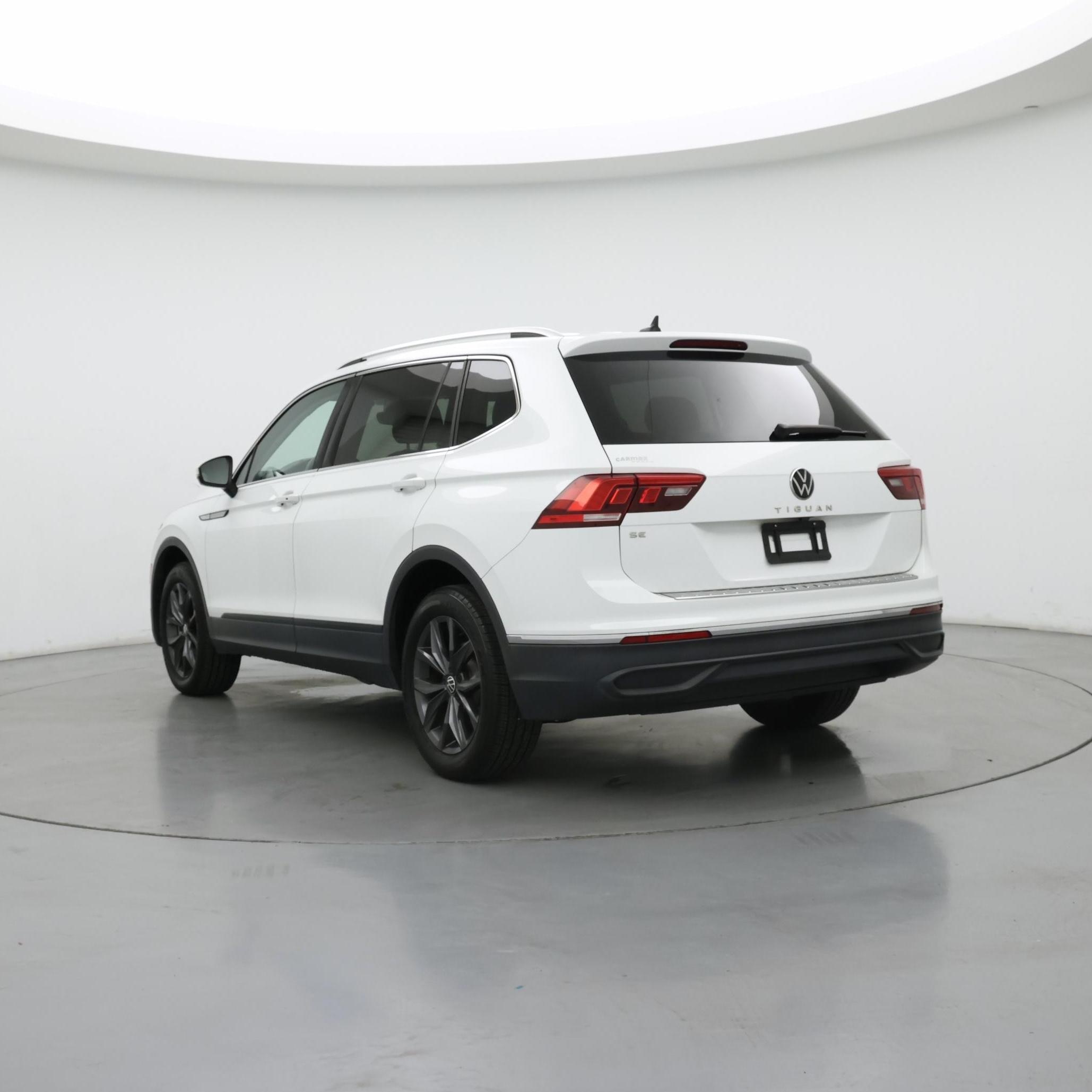 Thumbnail: 2022 Volkswagen Tiguan - 2