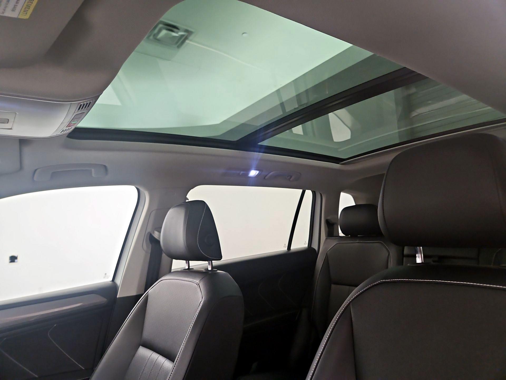 Thumbnail: 2022 Volkswagen Tiguan - 19