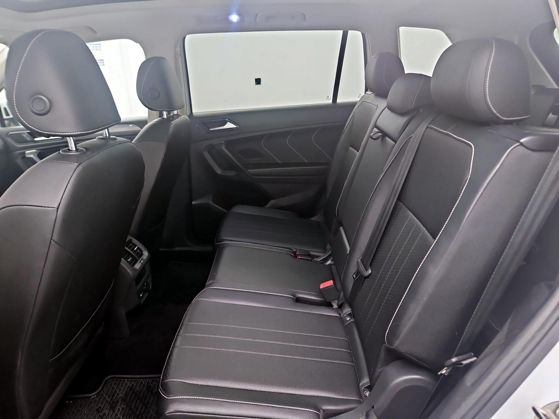 Thumbnail: 2022 Volkswagen Tiguan - 20