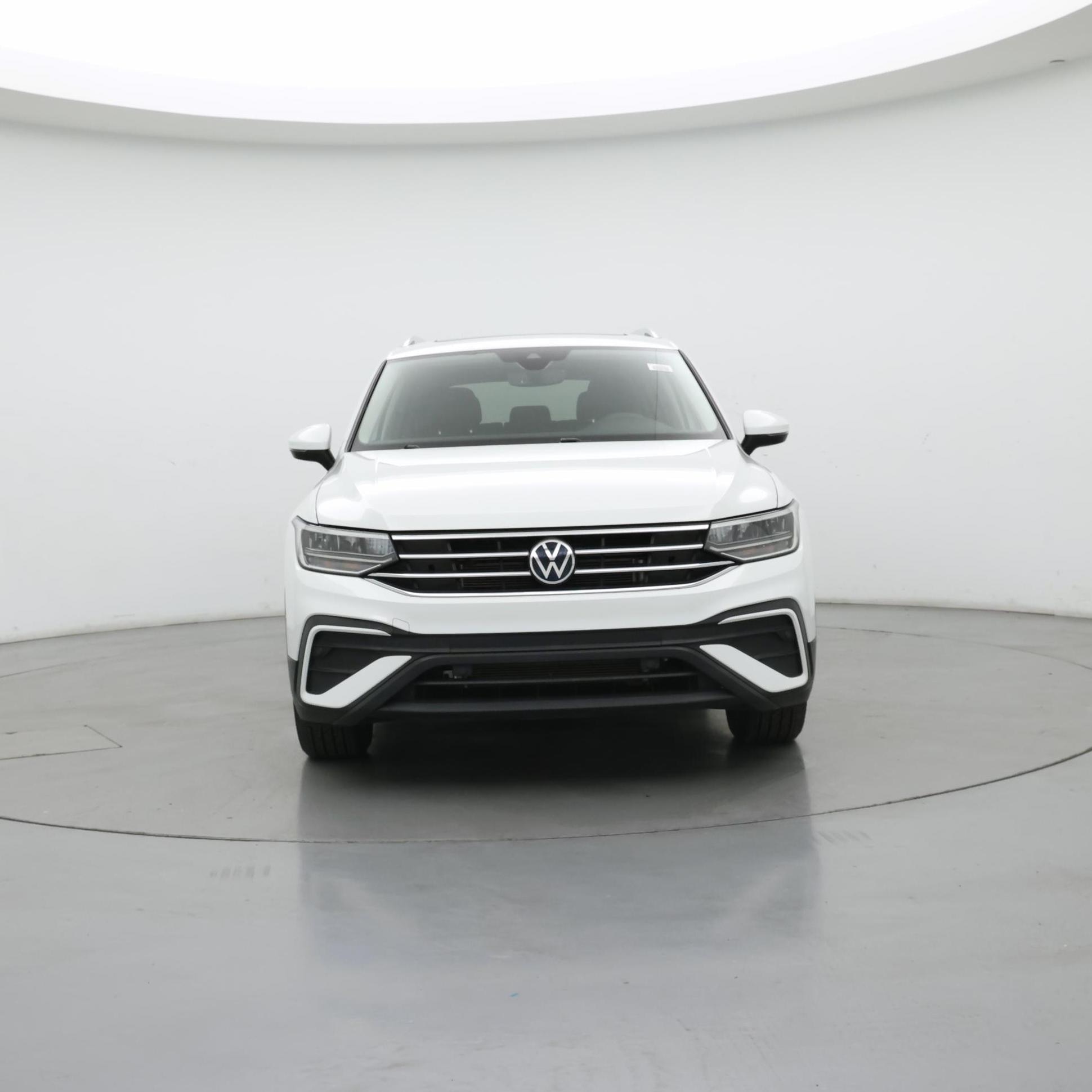 Thumbnail: 2022 Volkswagen Tiguan - 5