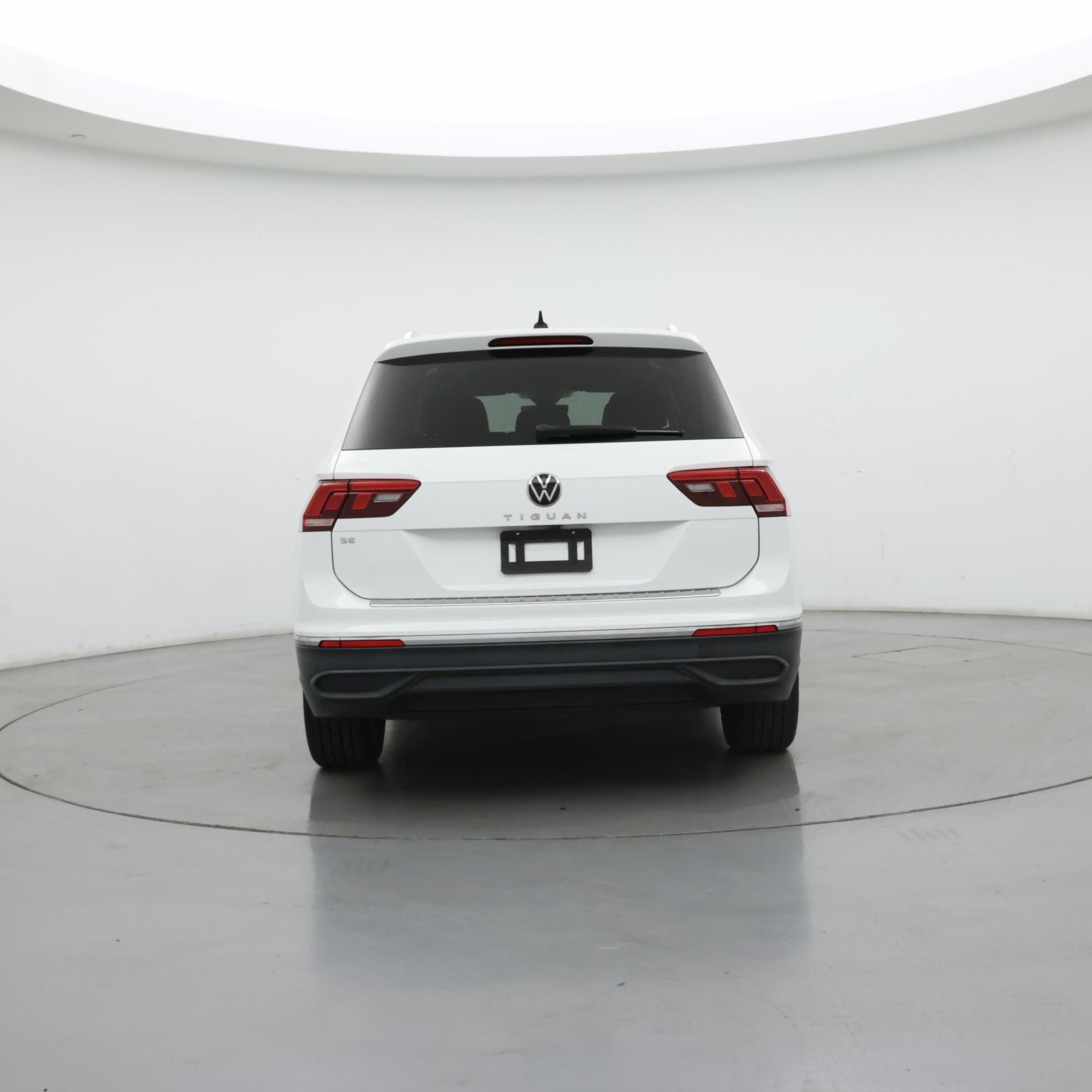 Thumbnail: 2022 Volkswagen Tiguan - 6