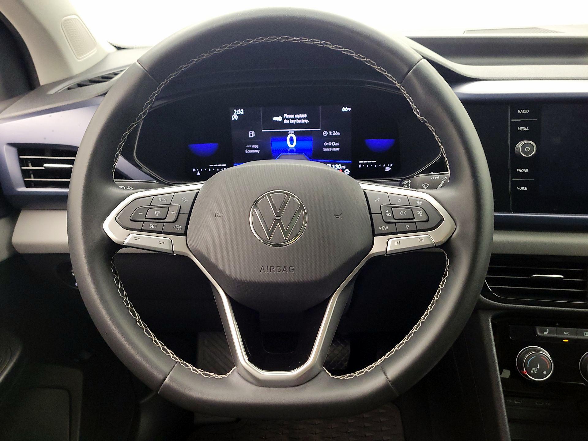 Thumbnail: 2023 Volkswagen Taos - 10