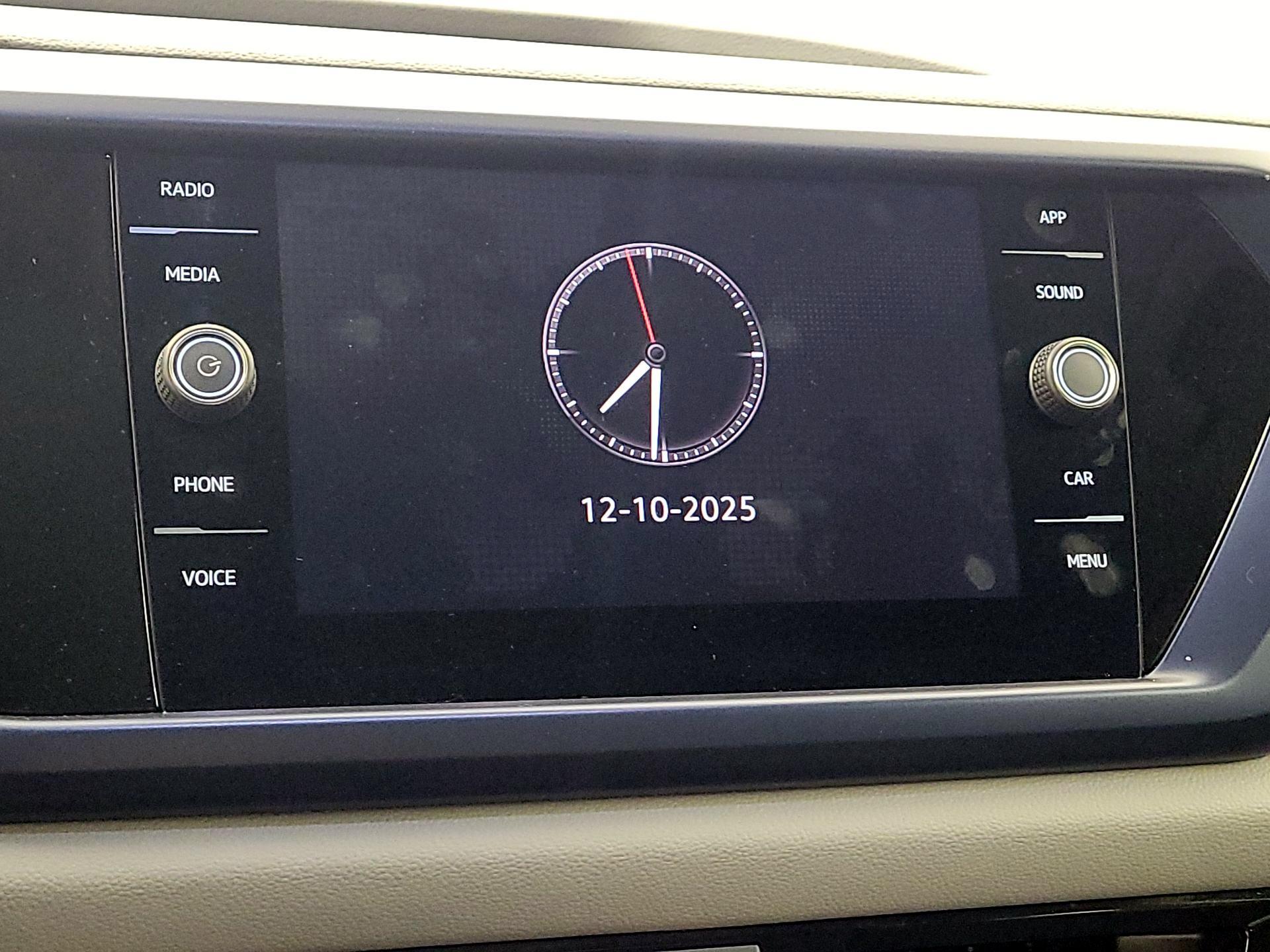 Thumbnail: 2023 Volkswagen Taos - 15