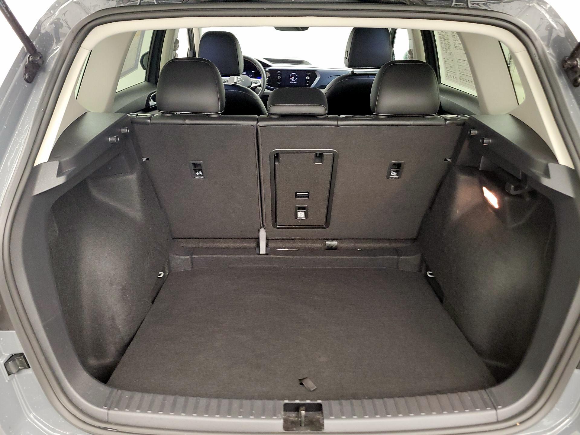 Thumbnail: 2023 Volkswagen Taos - 20