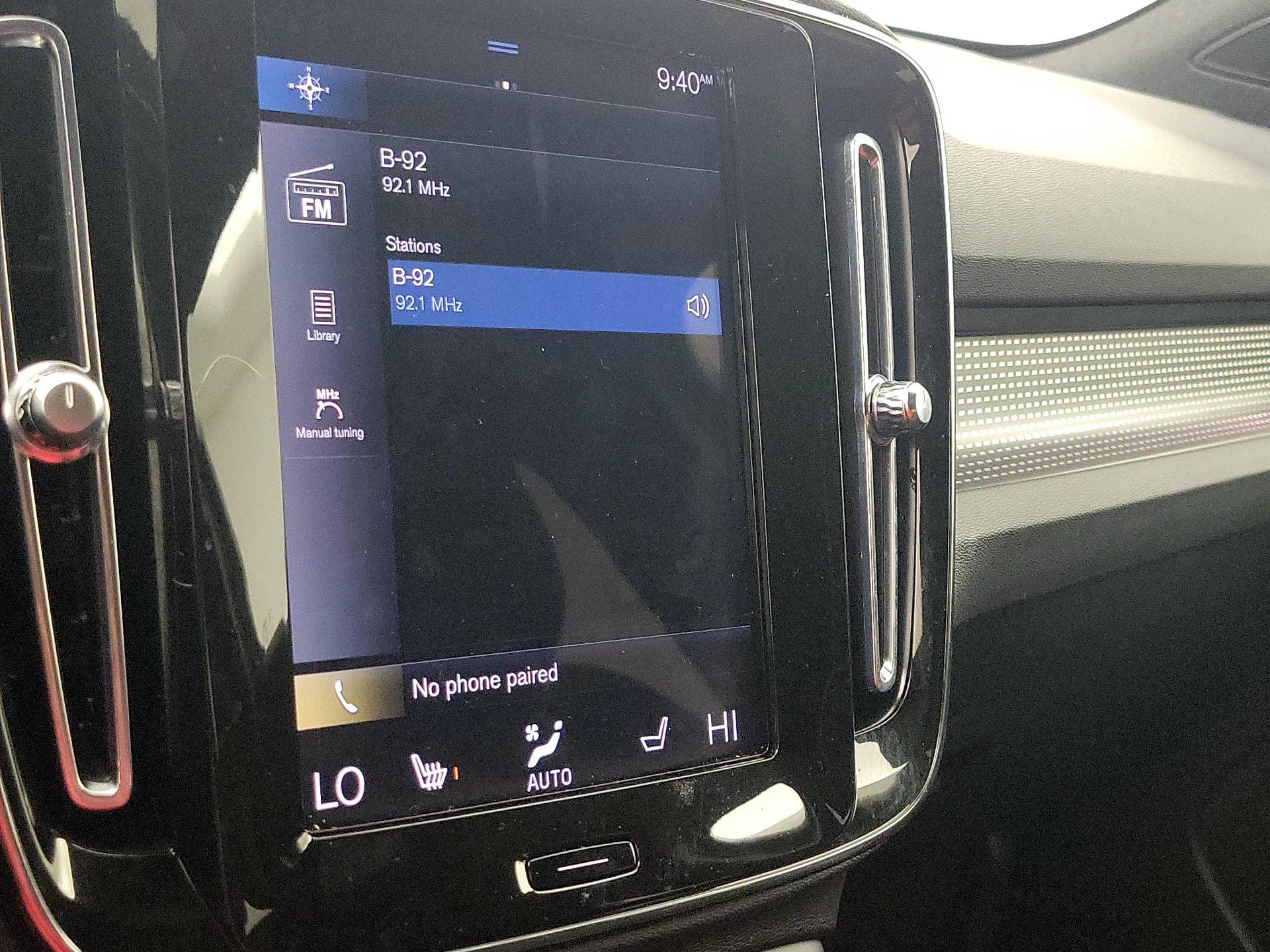 Thumbnail: 2022 Volvo XC40 - 15