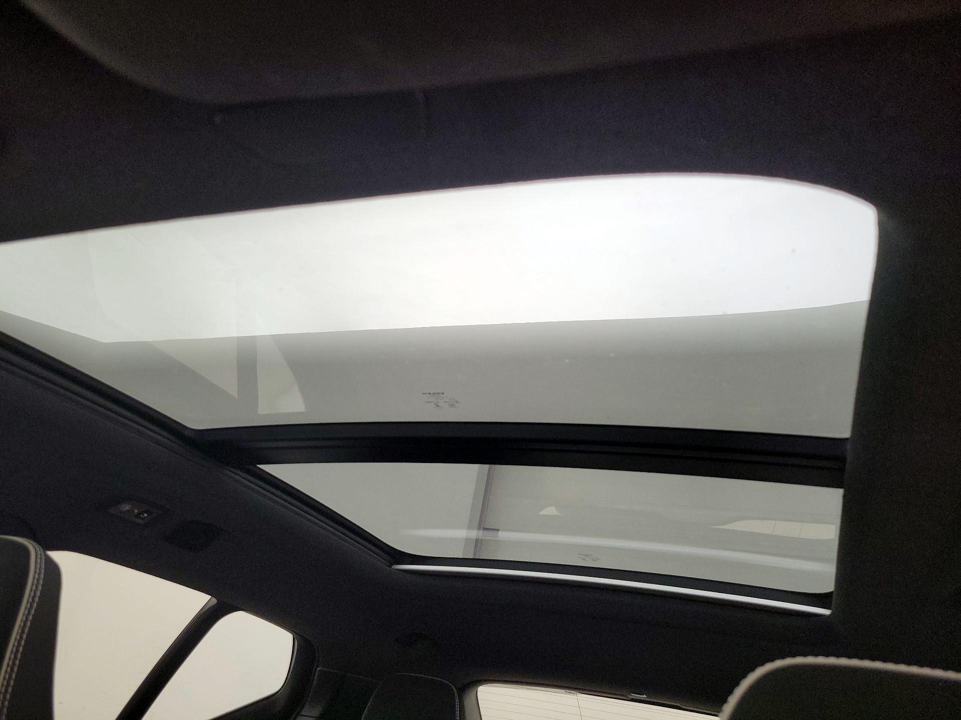 Thumbnail: 2022 Volvo XC40 - 19