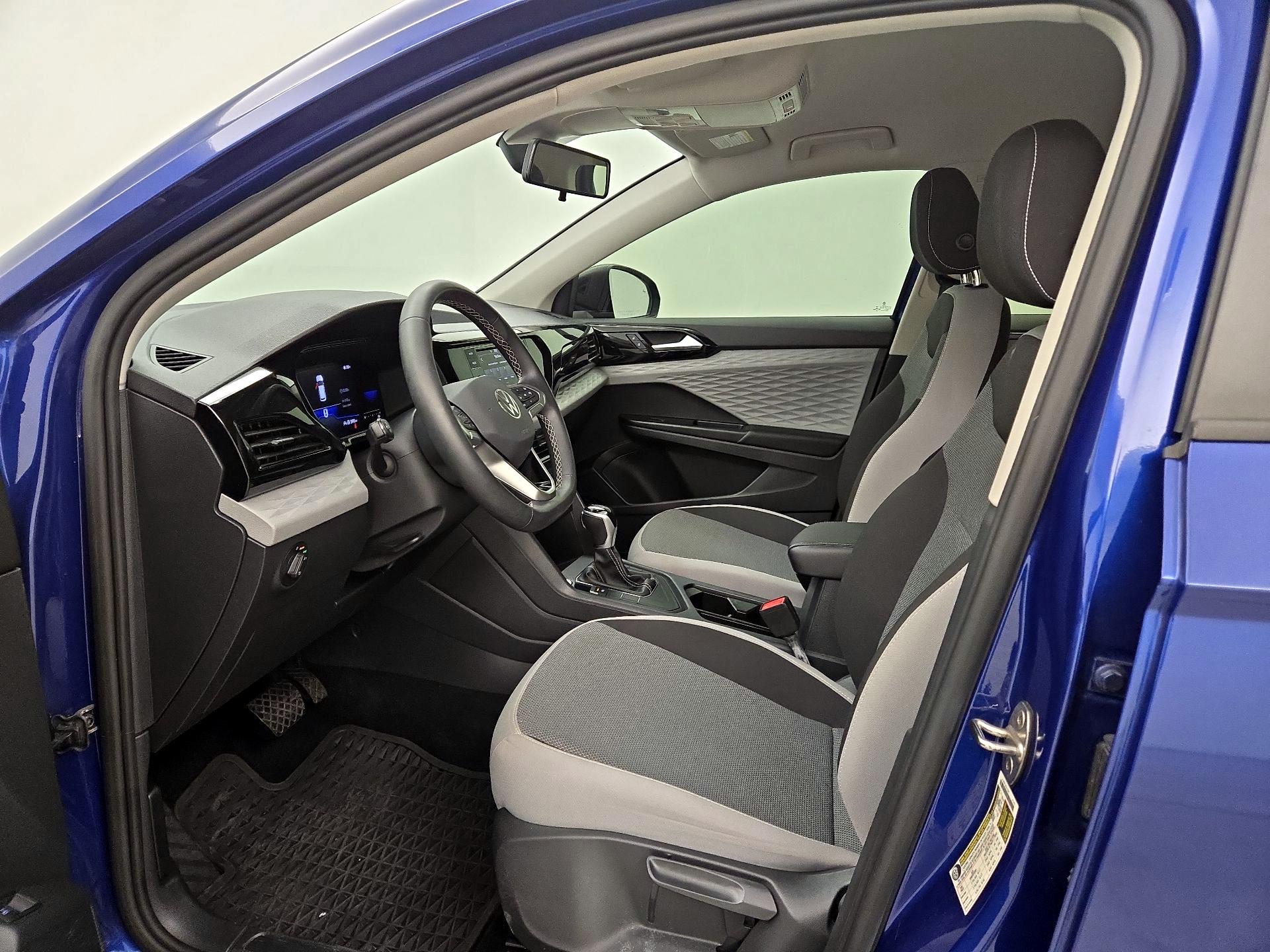 Thumbnail: 2022 Volkswagen Taos - 11