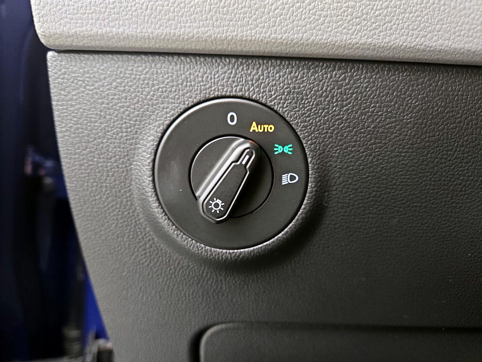 Thumbnail: 2022 Volkswagen Taos - 13