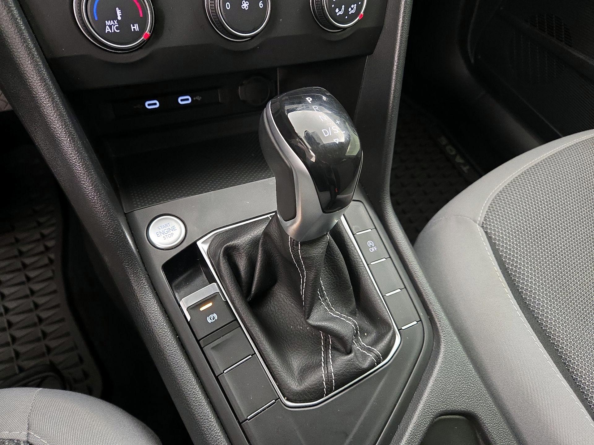 Thumbnail: 2022 Volkswagen Taos - 17