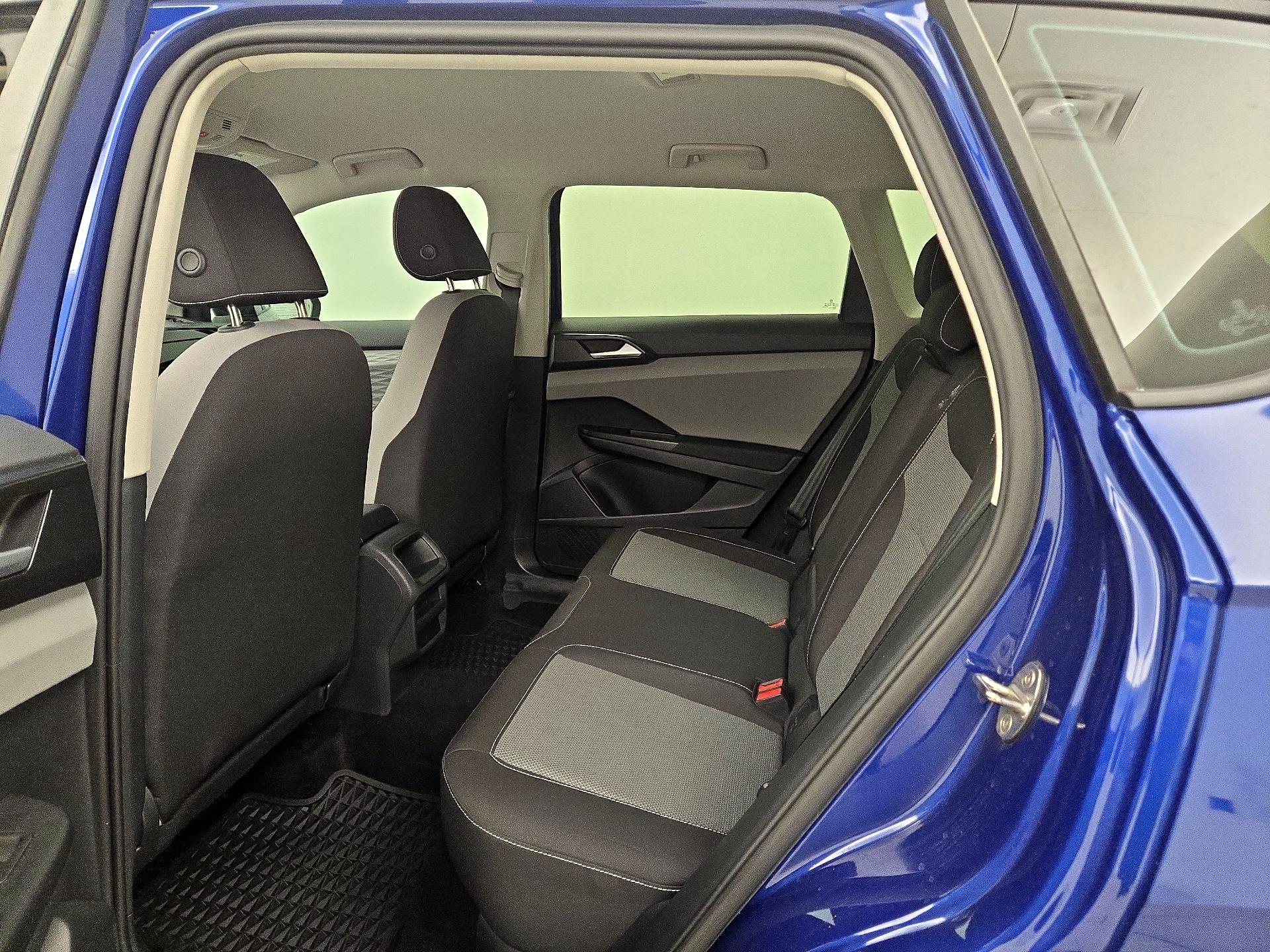 Thumbnail: 2022 Volkswagen Taos - 19