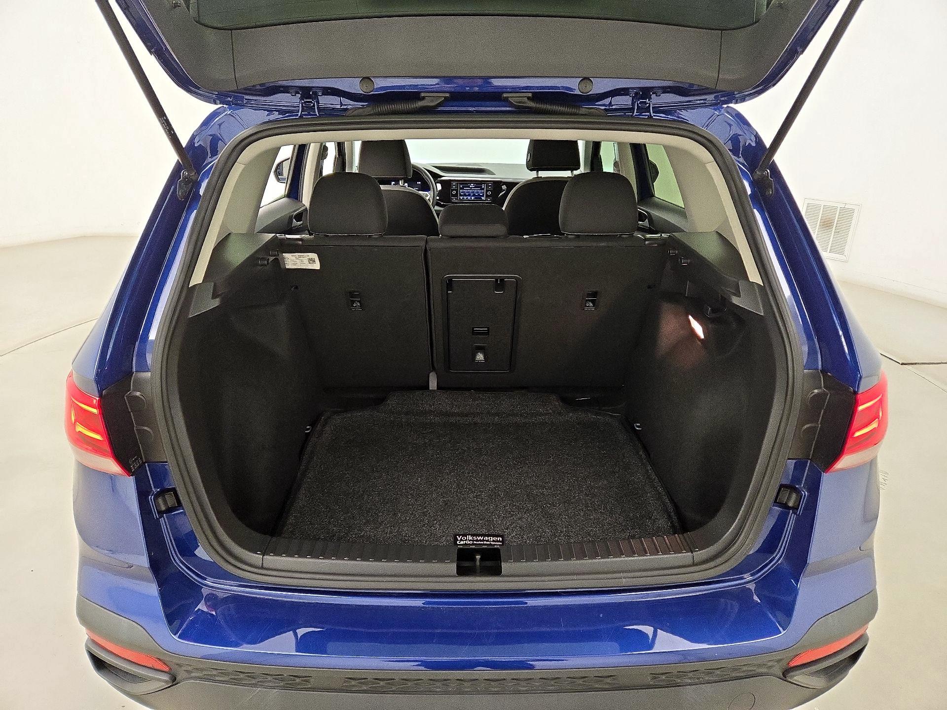 Thumbnail: 2022 Volkswagen Taos - 20