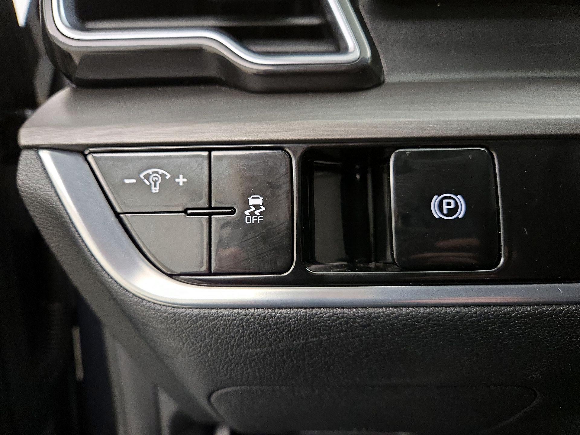 Thumbnail: 2023 Kia Sportage - 13